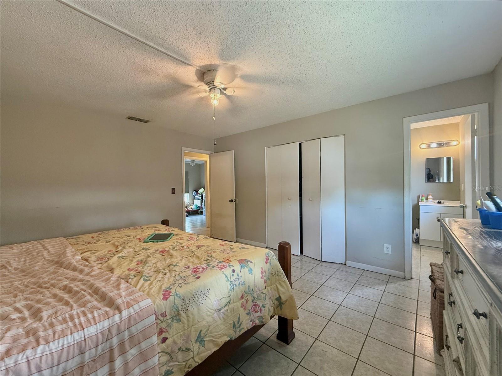 6 Spring Lane Way Property Photo 16