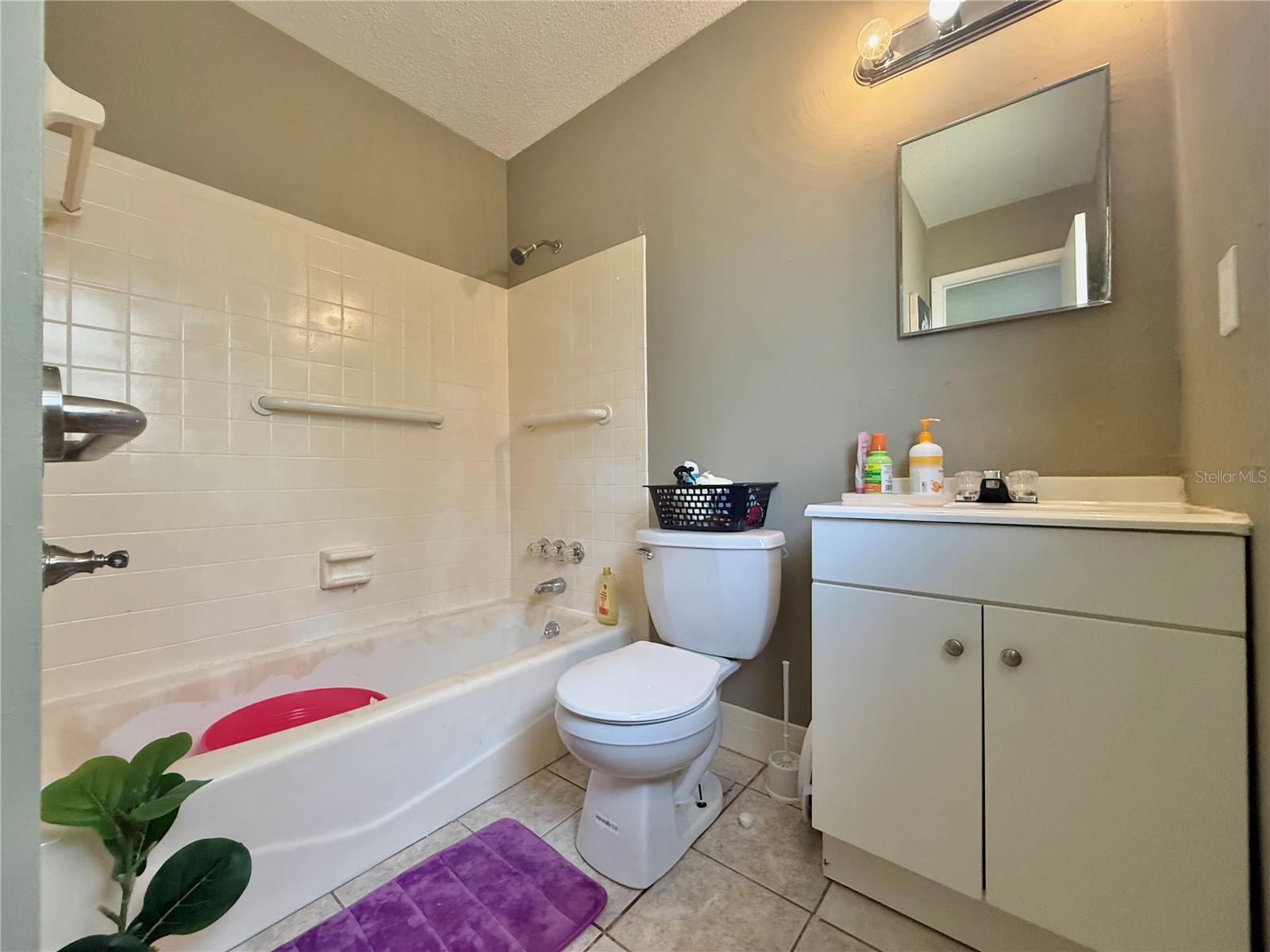 6 Spring Lane Way Property Photo 17