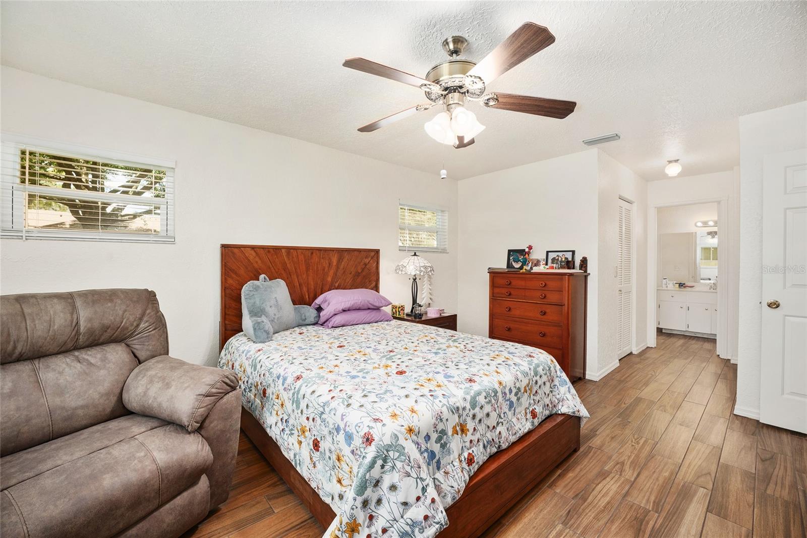 8560 Sw 90th St #e Property Photo 32