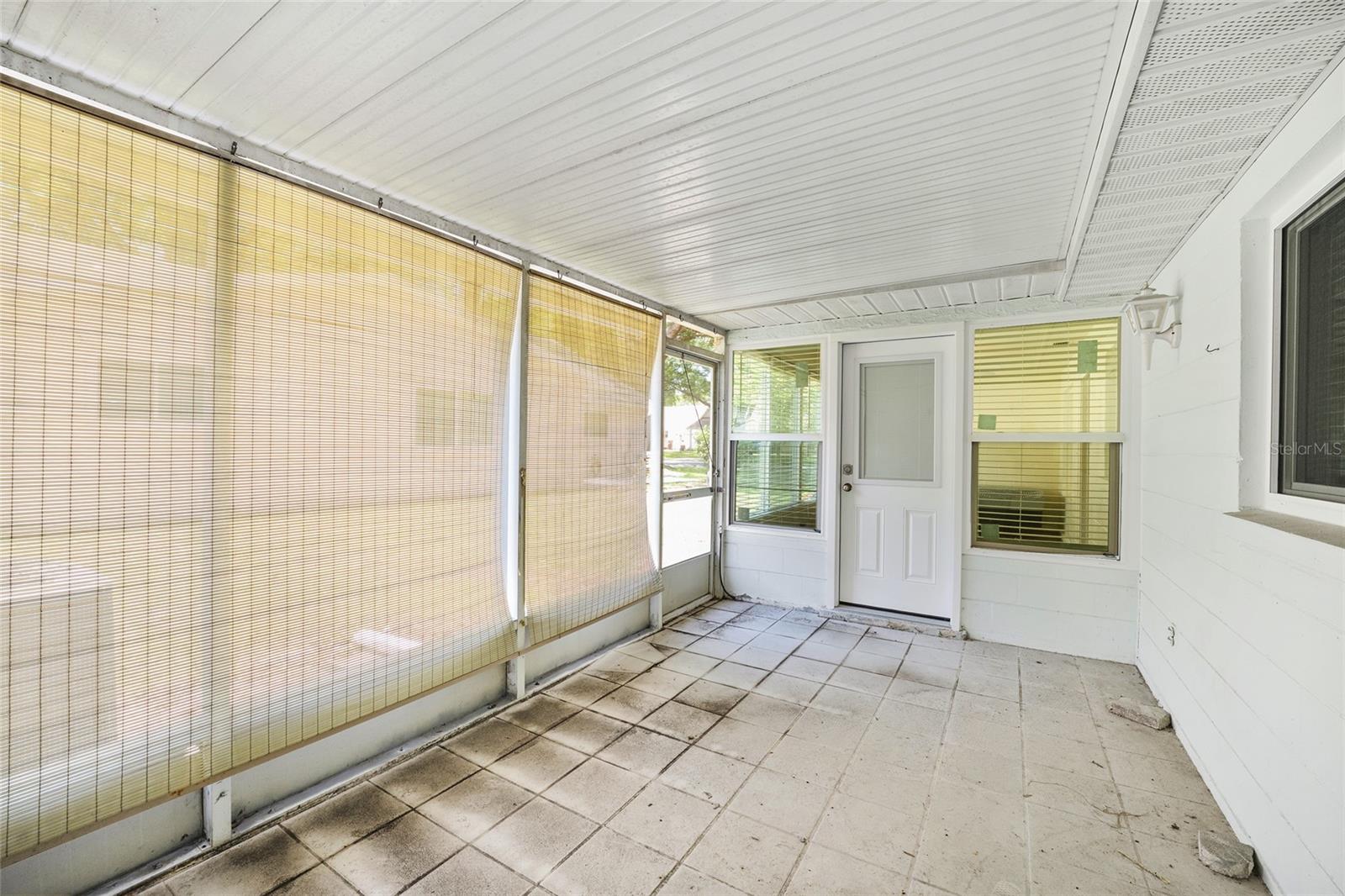 8560 Sw 90th St #e Property Photo 38