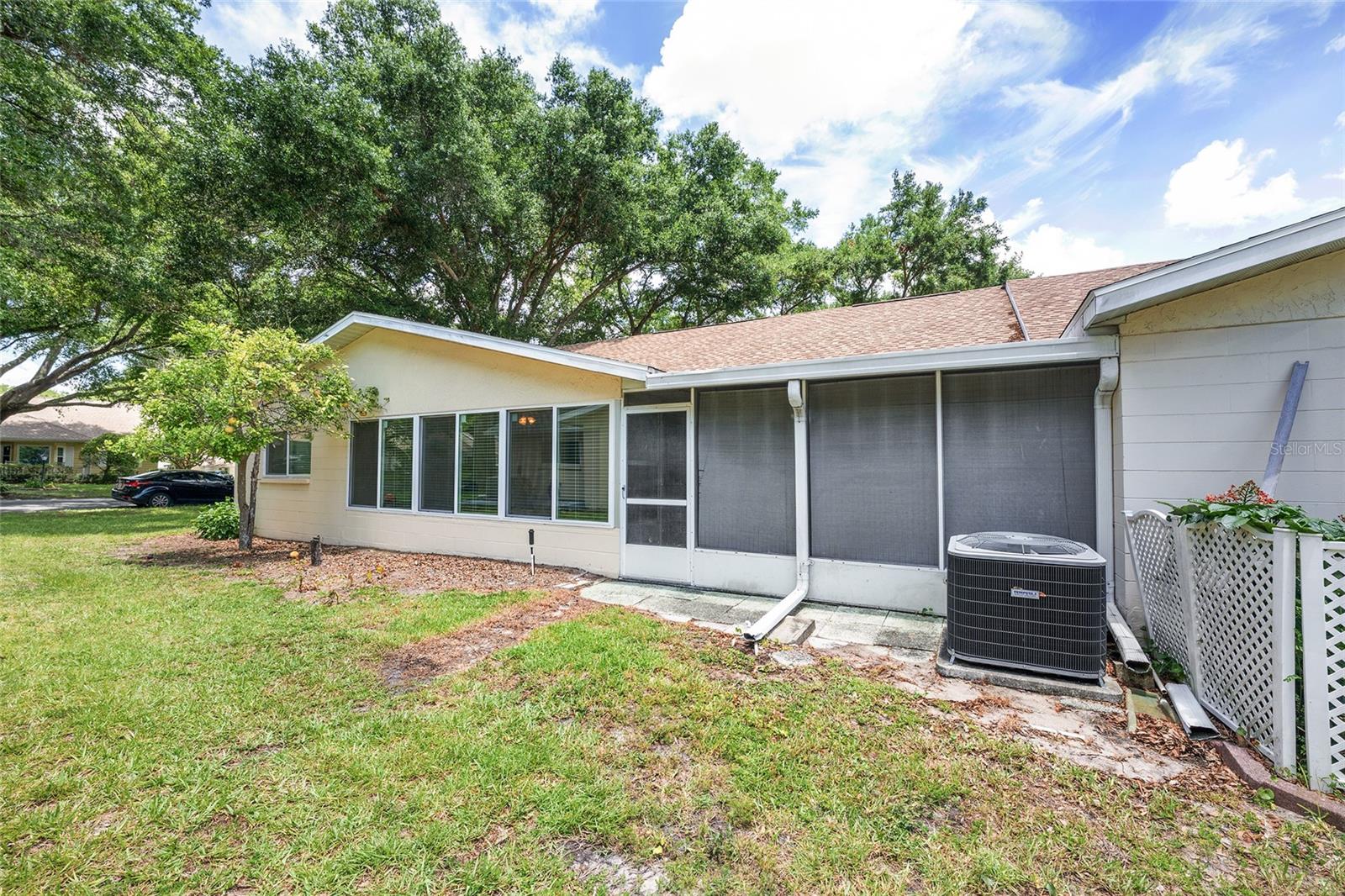 8560 Sw 90th St #e Property Photo 40