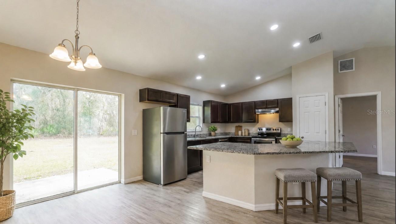 10 Juniper Trl Property Photo 3