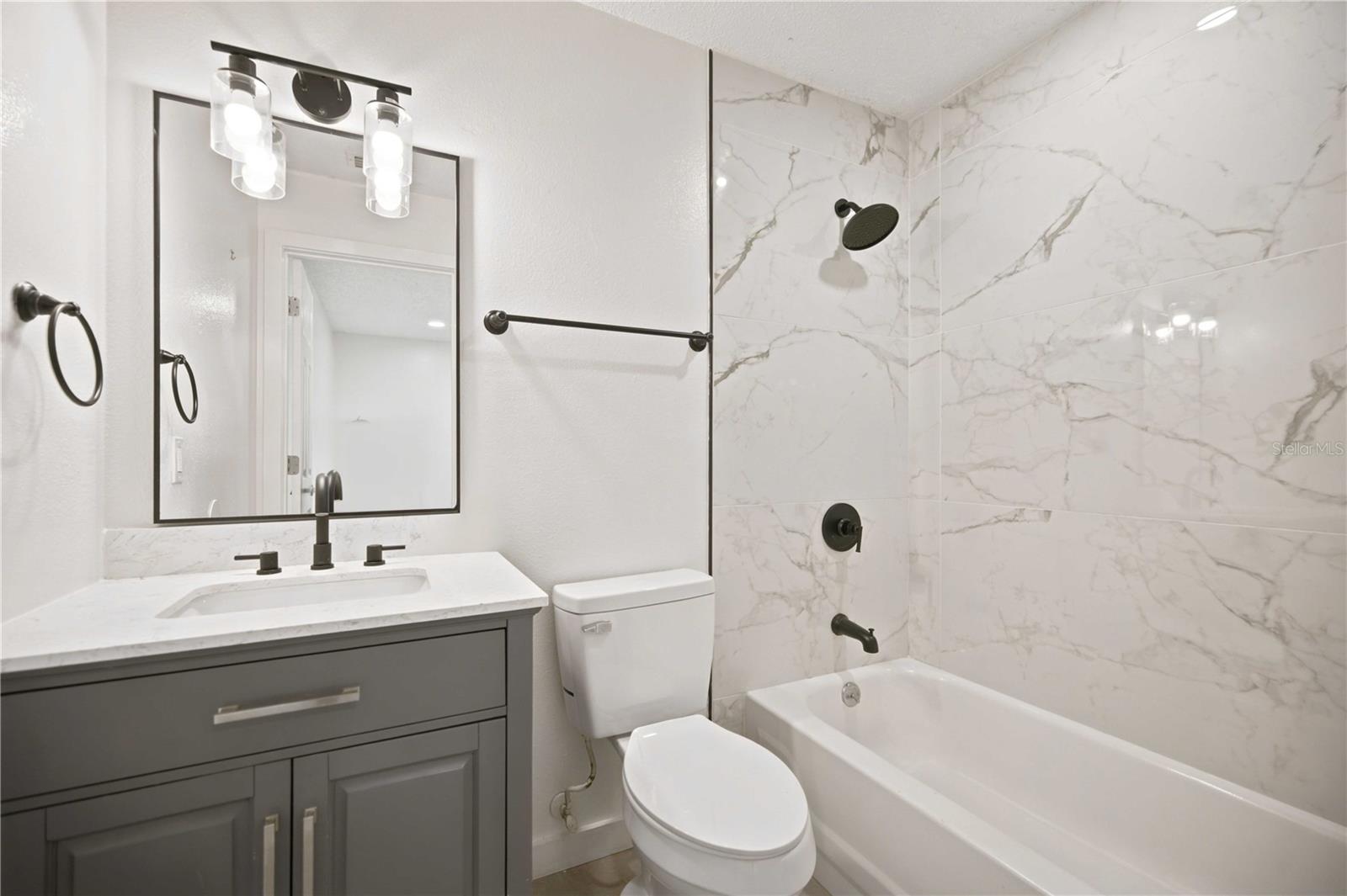 5395 Se 30th Pl #all Units Property Photo 11