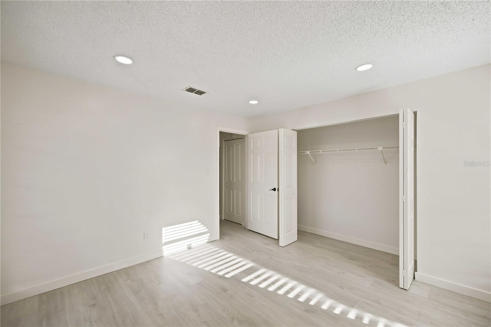 5395 Se 30th Pl #all Units Property Photo 14