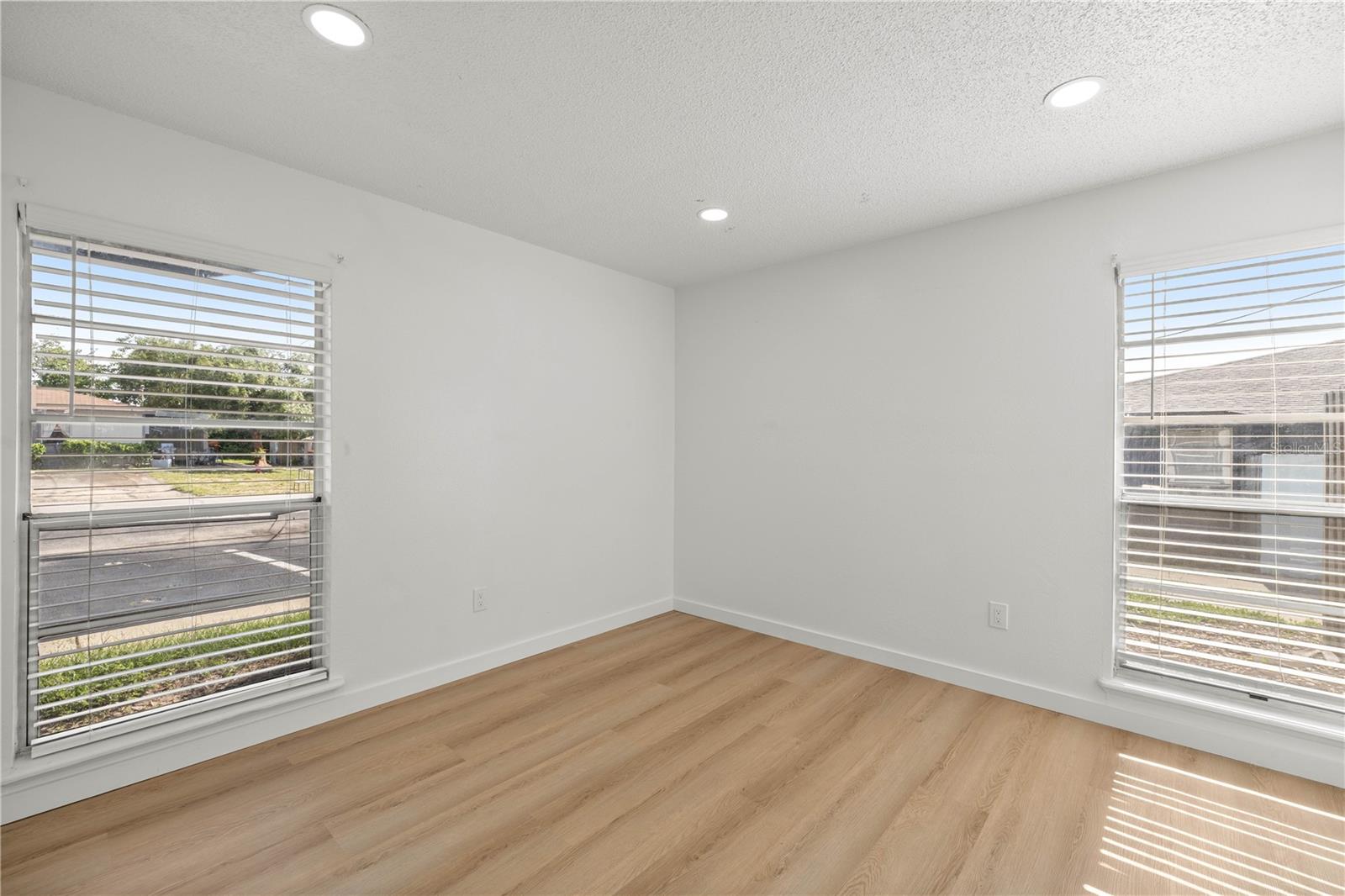 5395 Se 30th Pl #all Units Property Photo 23