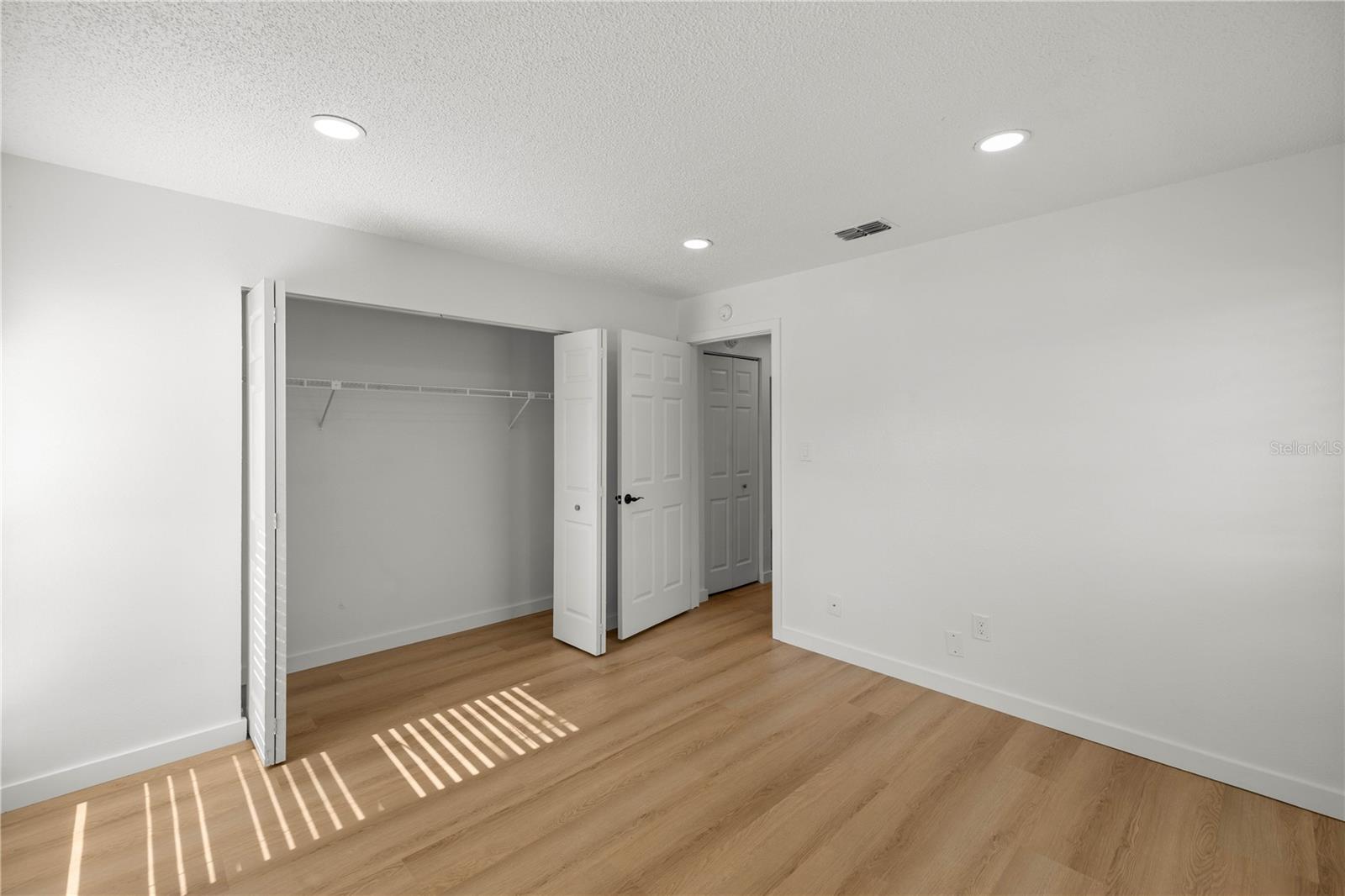 5395 Se 30th Pl #all Units Property Photo 24