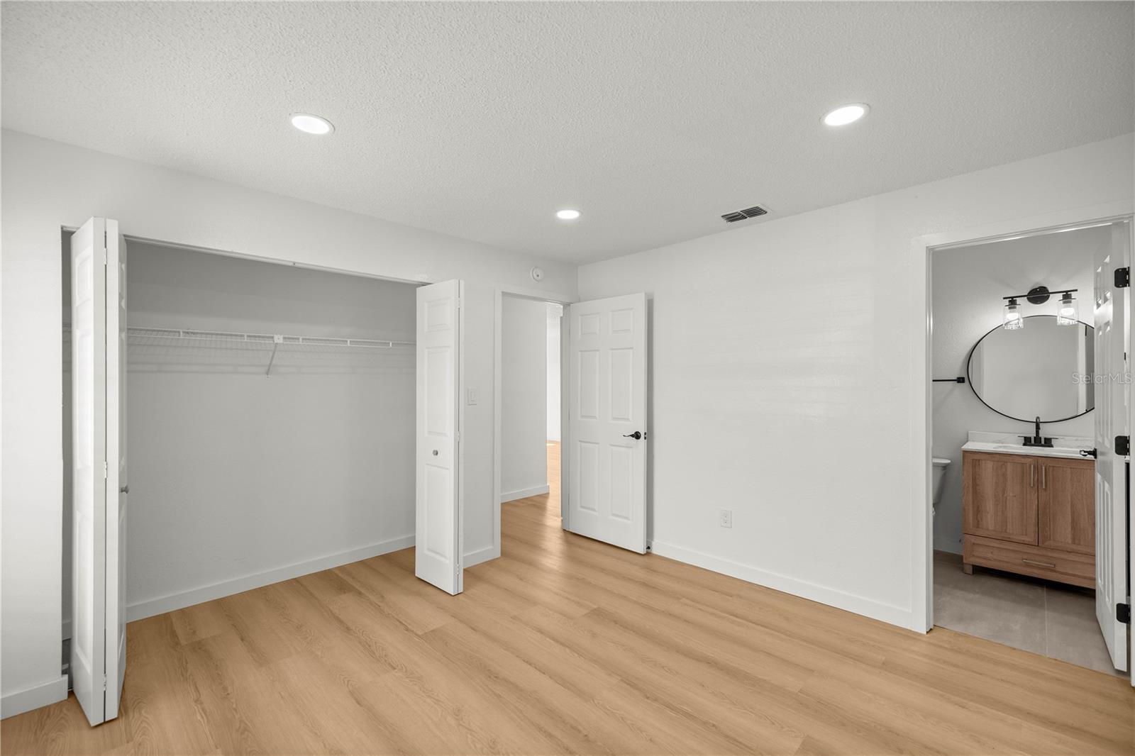 5395 Se 30th Pl #all Units Property Photo 26