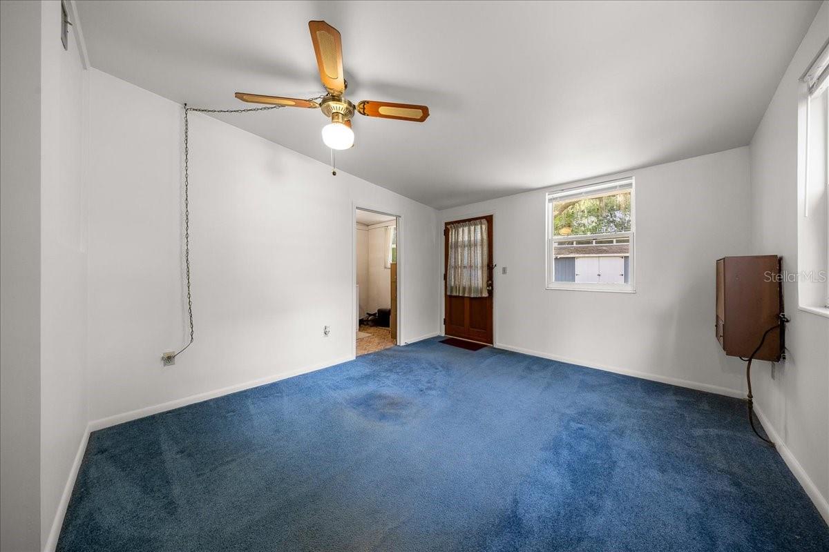 1142 Ne 8th St Property Photo 17