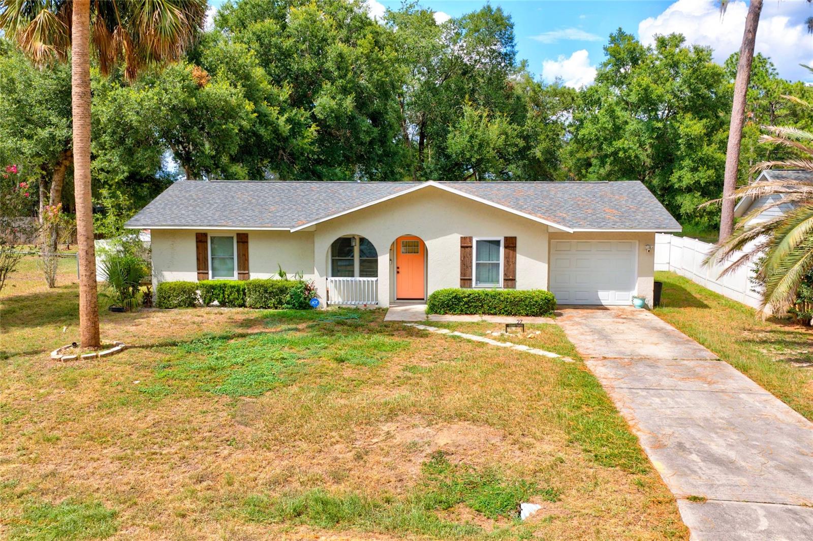 27 CEDAR TRCE Property Photo 1