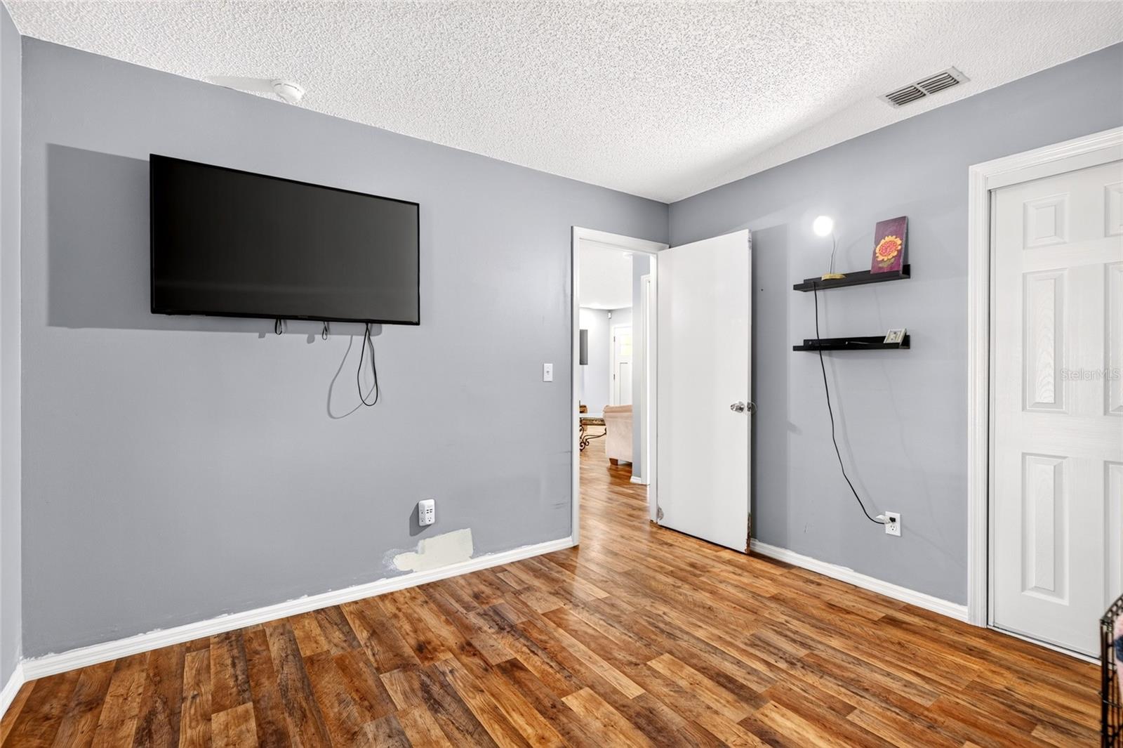 27 Cedar Trce Property Photo 10