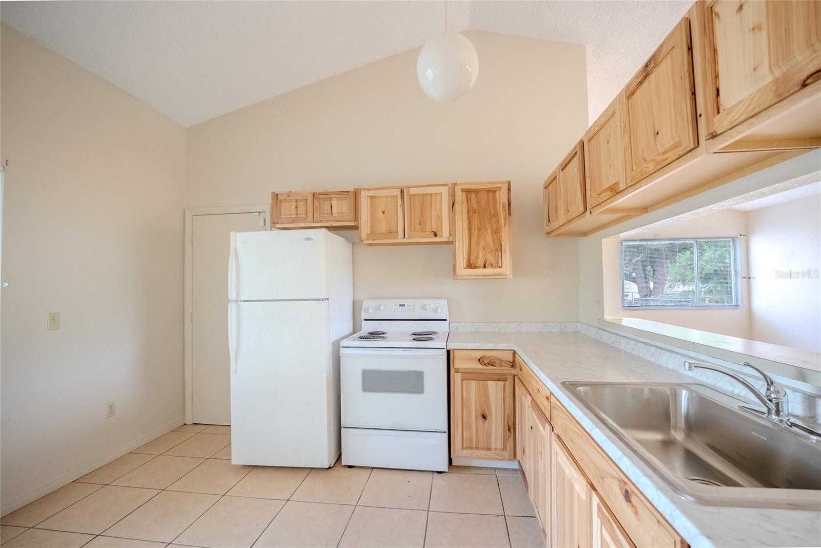 21 Spring Loop Cir Property Photo 10