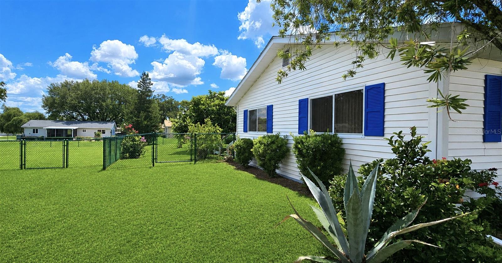 10957 Sw 79th Ter Property Photo 4