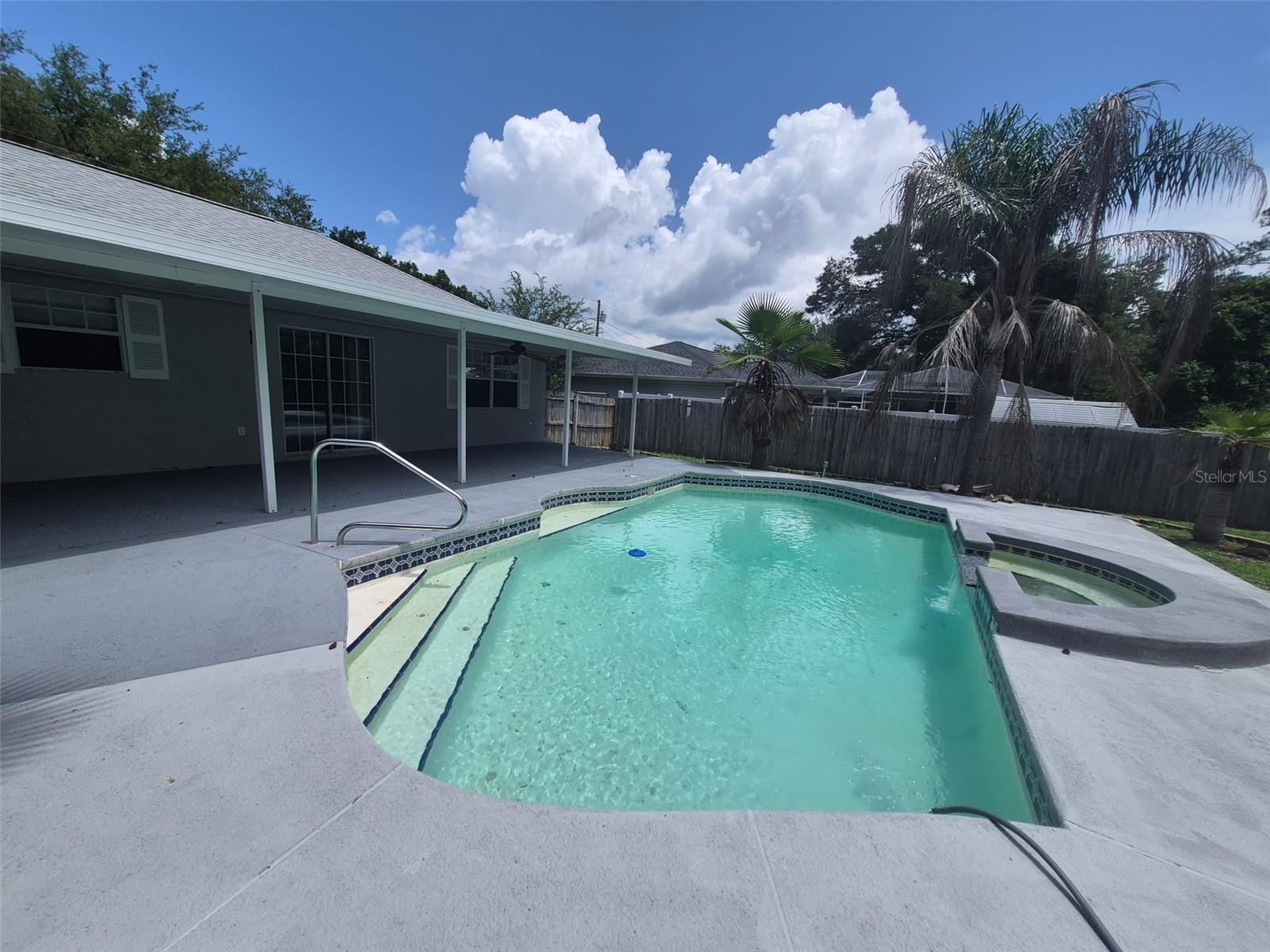 9 Teak Way Dr Property Photo 2