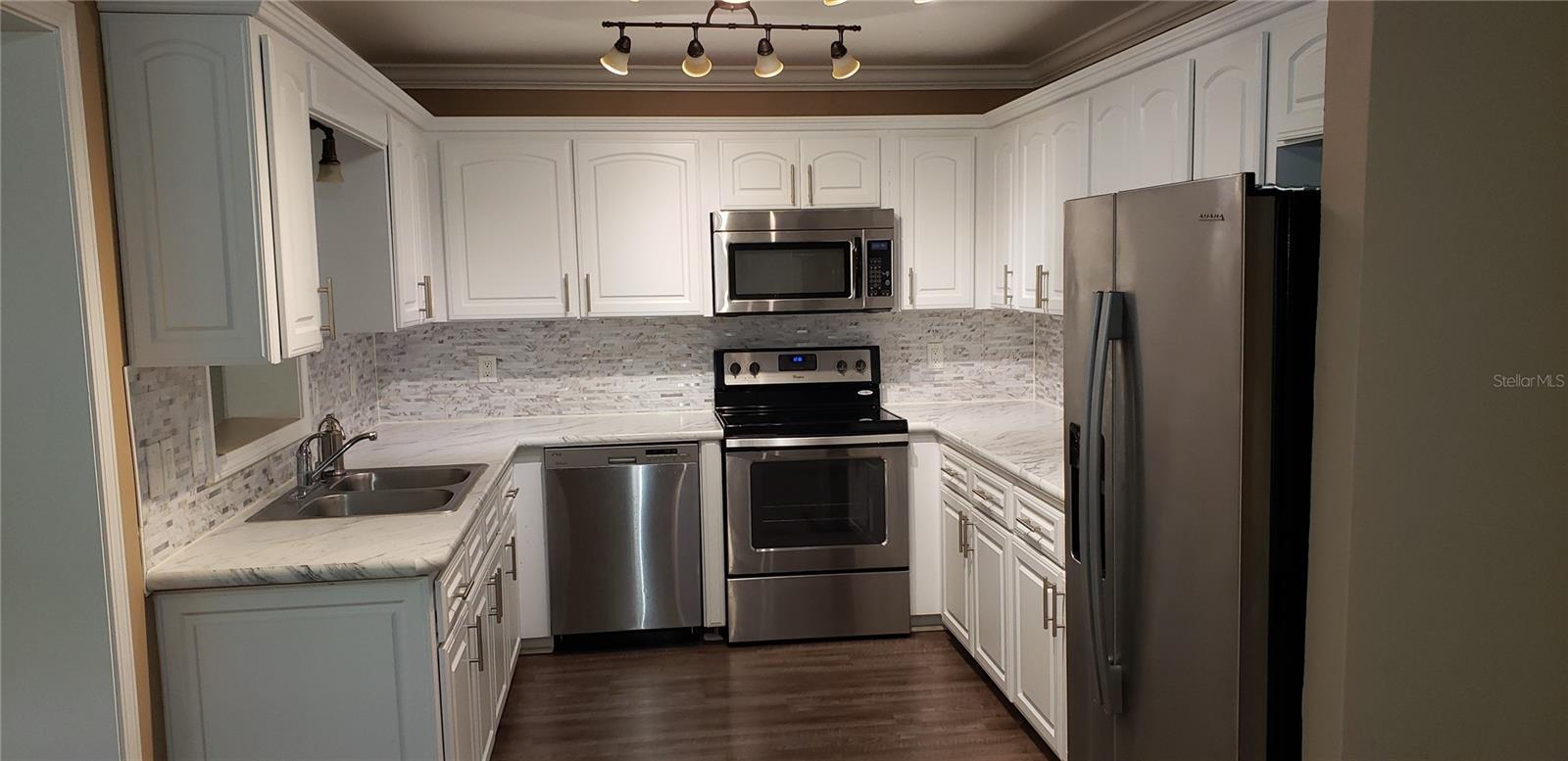 9142 Sw 82nd Ter #c Property Photo 7