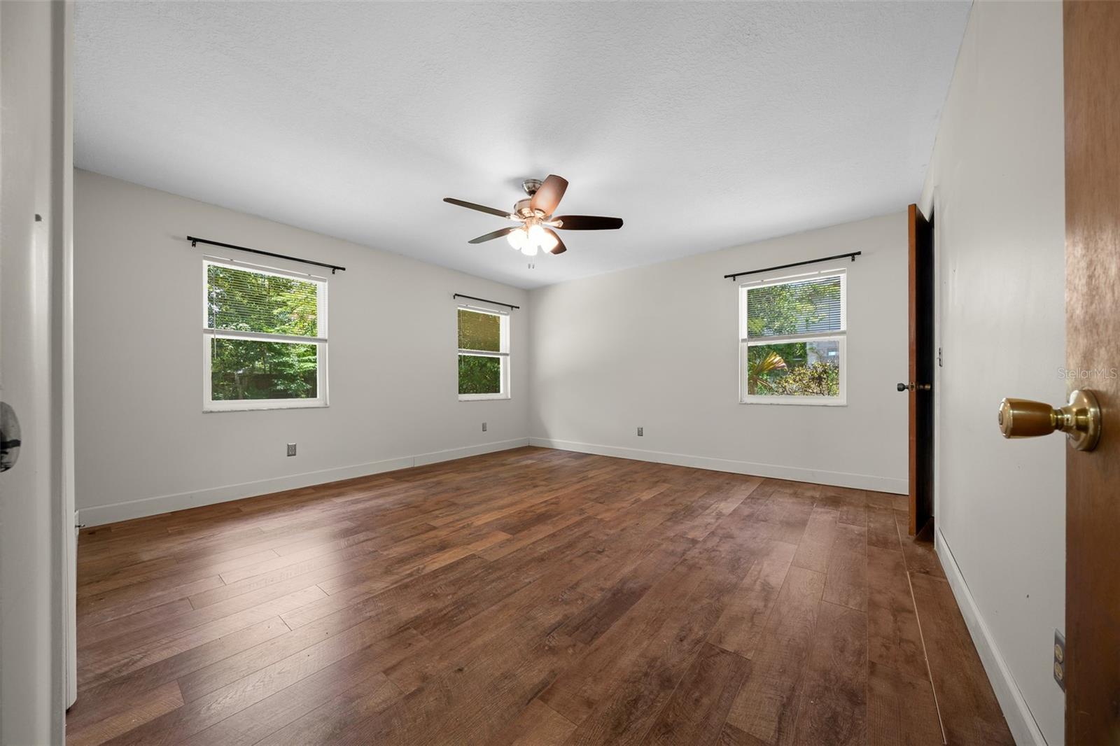 1870 Se 38th St Property Photo 20