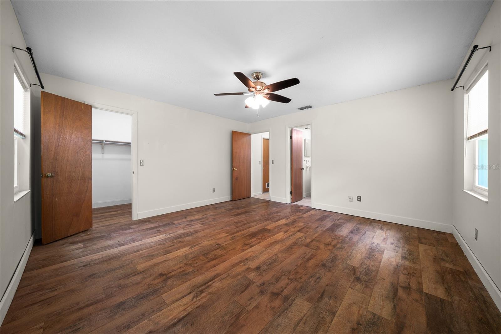 1870 Se 38th St Property Photo 21