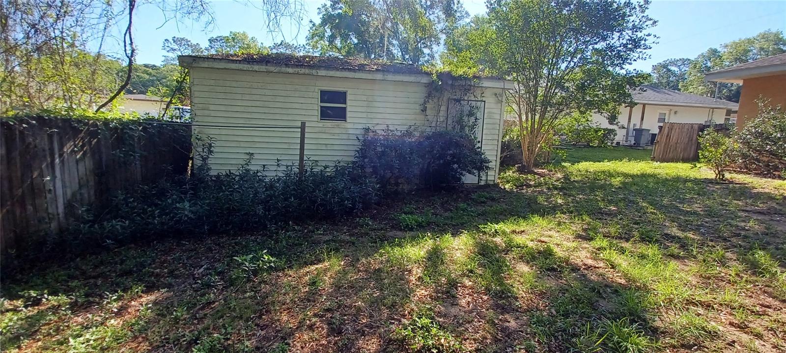 6521 E Grayson St Property Photo 2