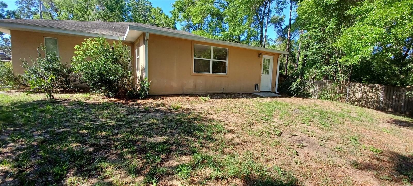 6521 E Grayson St Property Photo 4