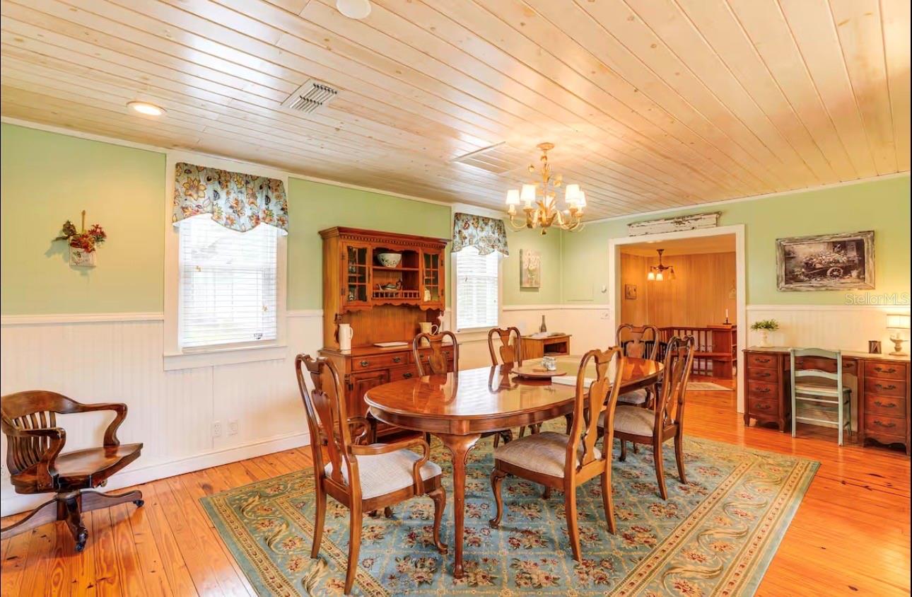 20906 River Dr Property Photo 11
