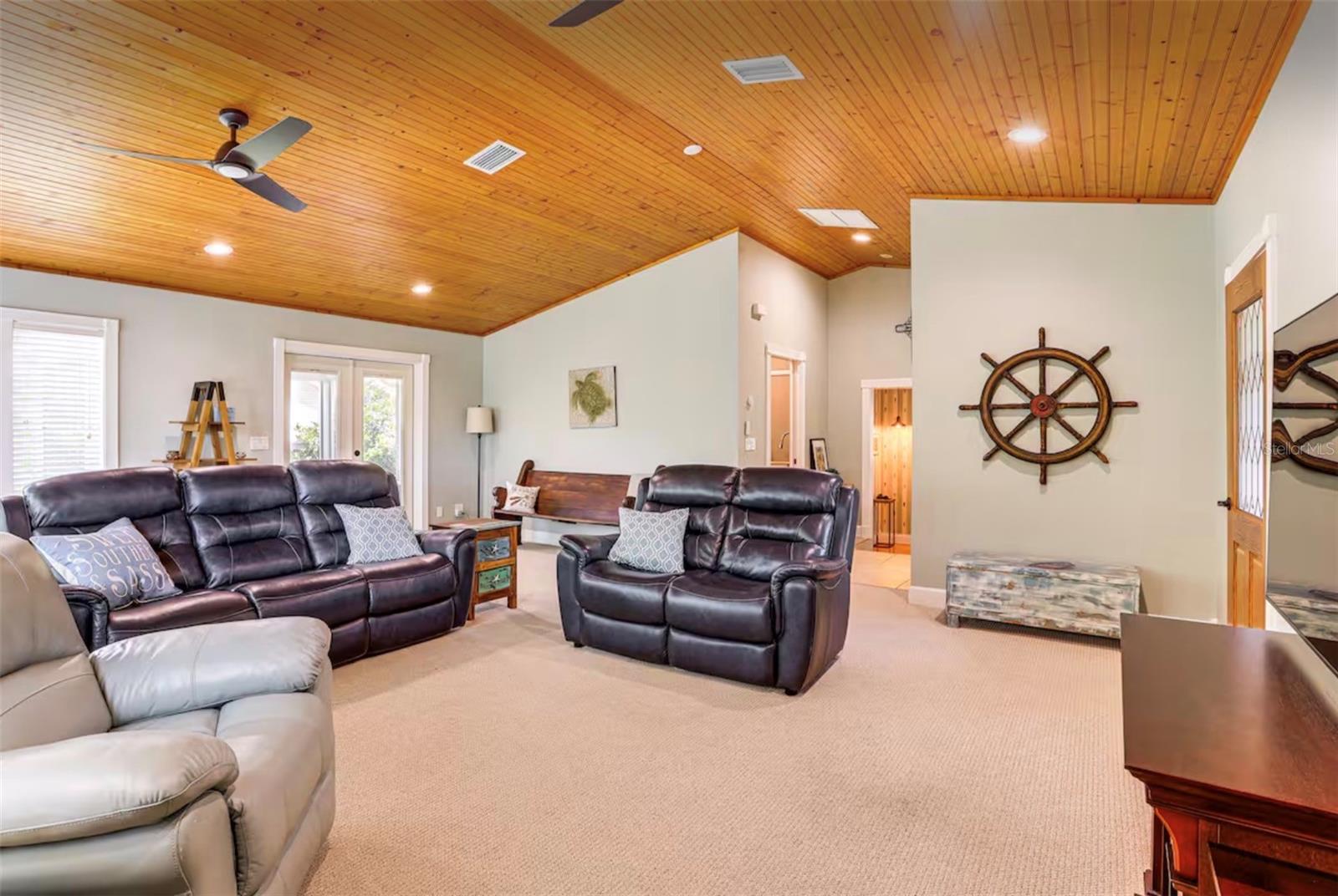 20906 River Dr Property Photo 14