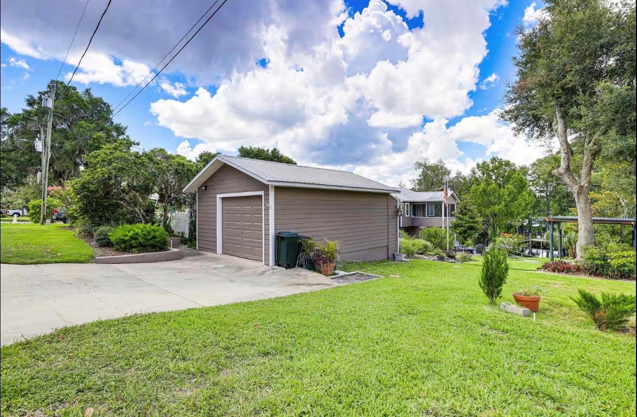 20906 River Dr Property Photo 30