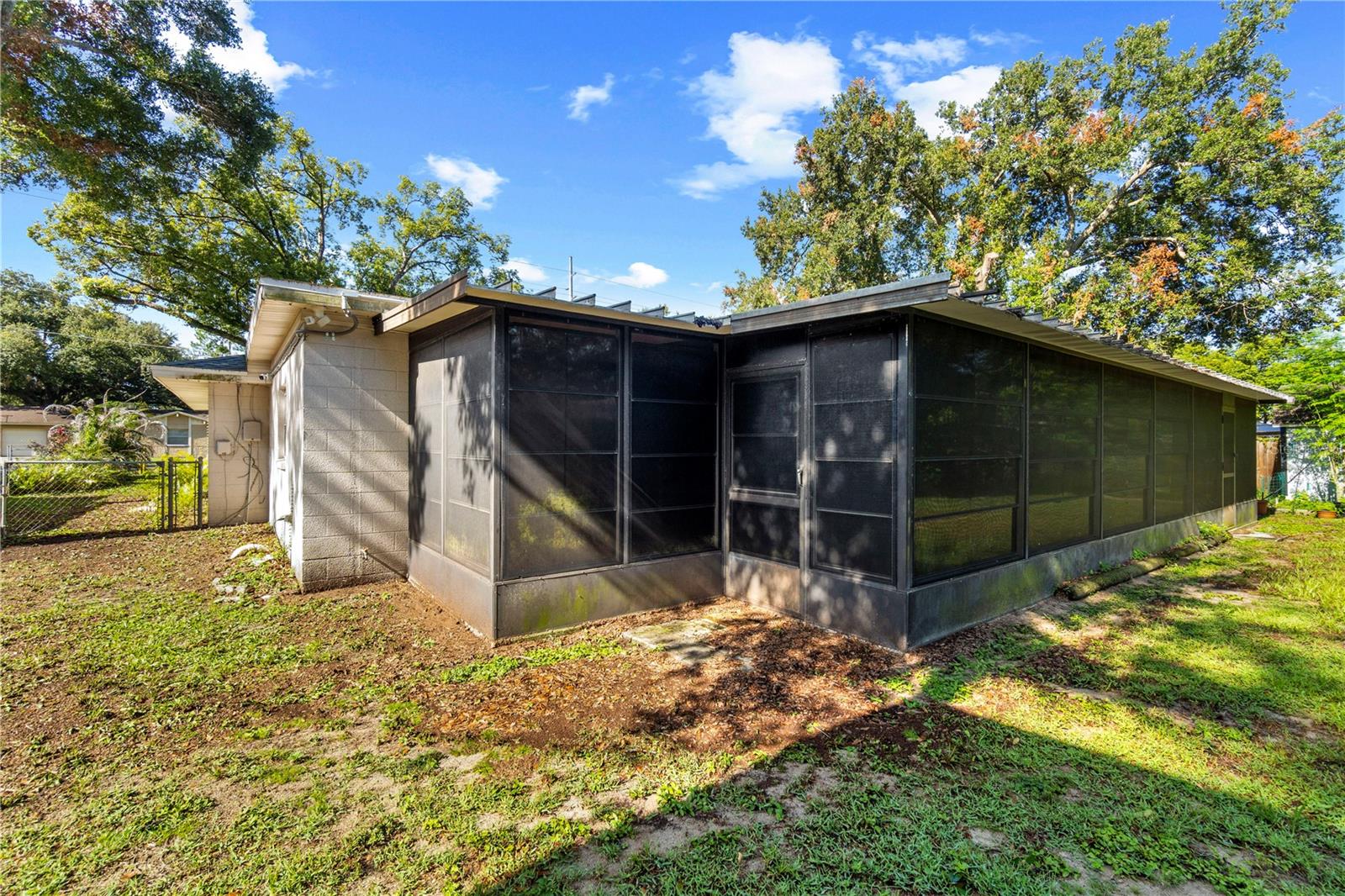 207 W Wheeler Rd Property Photo 42