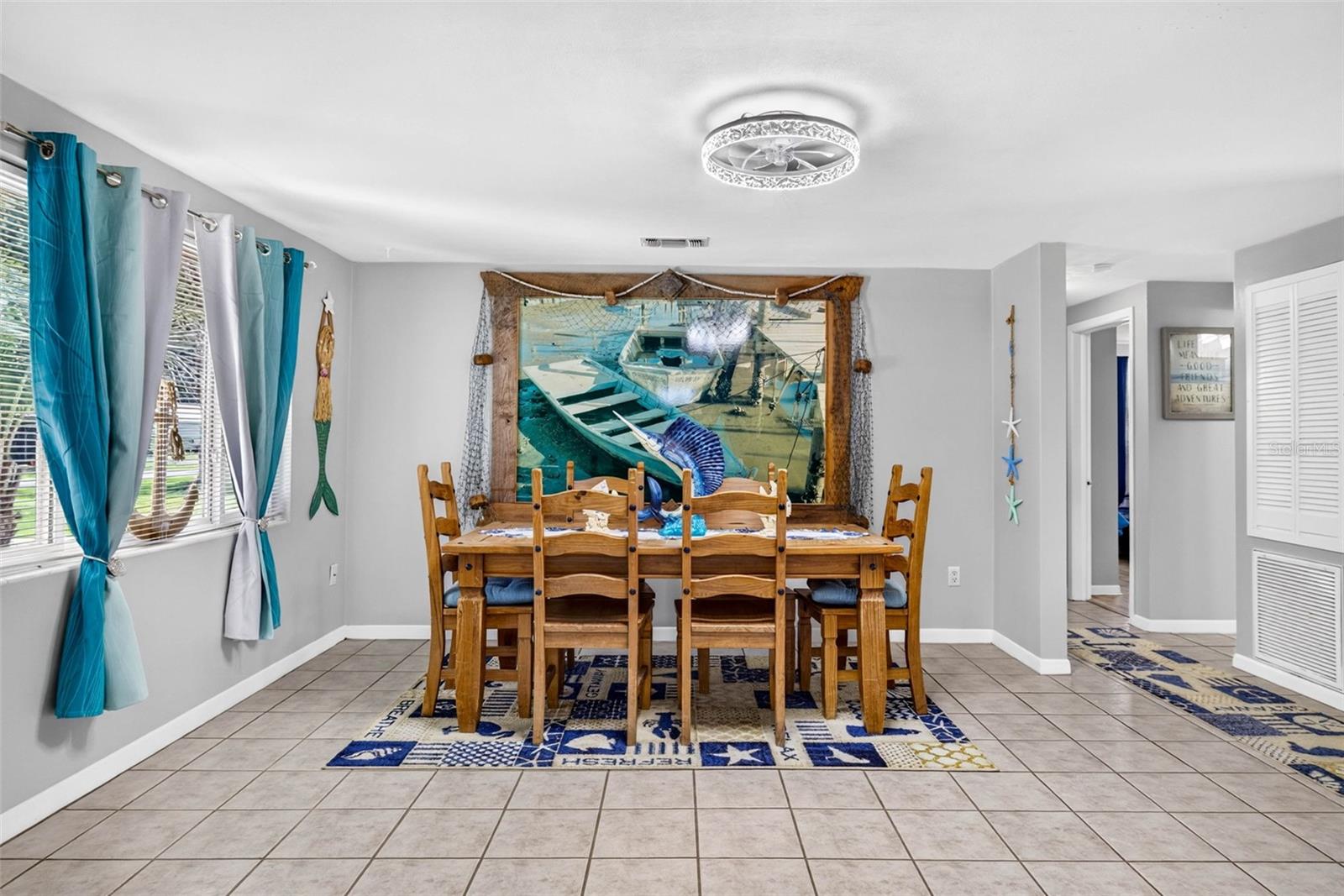 5304 S James Ter Property Photo 4
