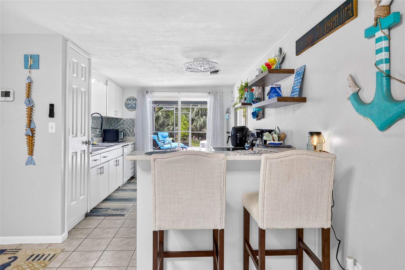 5304 S James Ter Property Photo 12