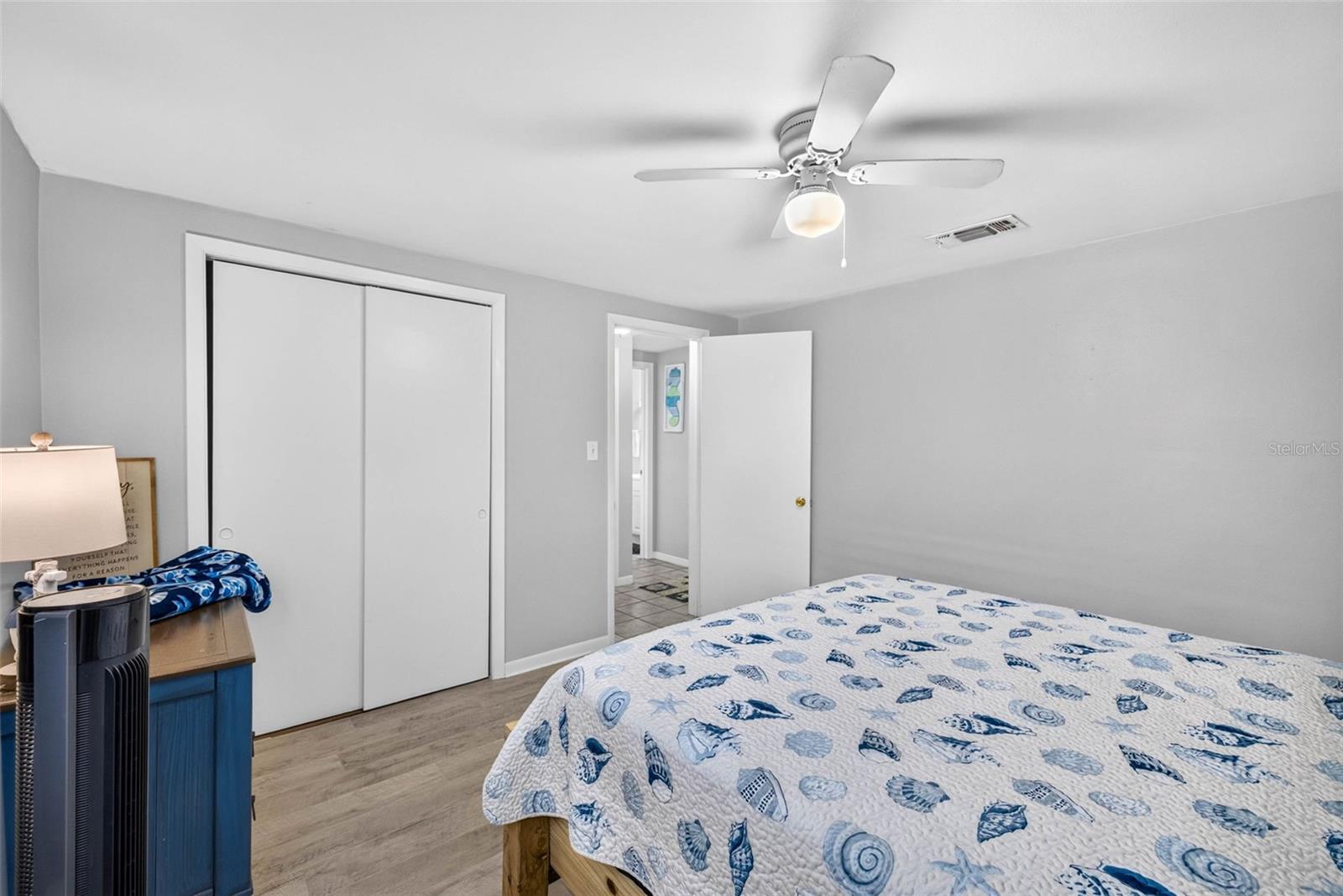 5304 S James Ter Property Photo 18