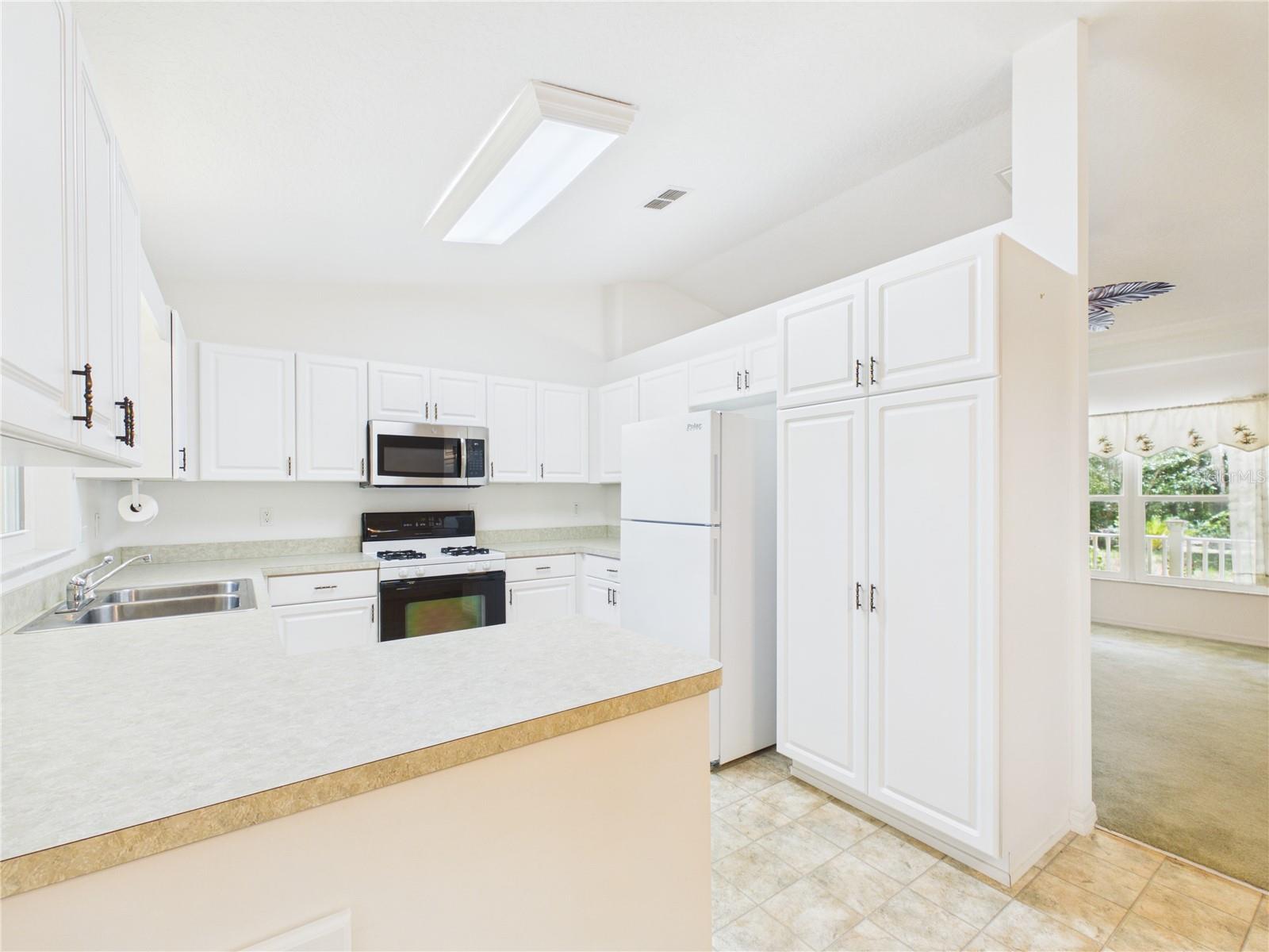 11236 N Rain Pt Property Photo 8