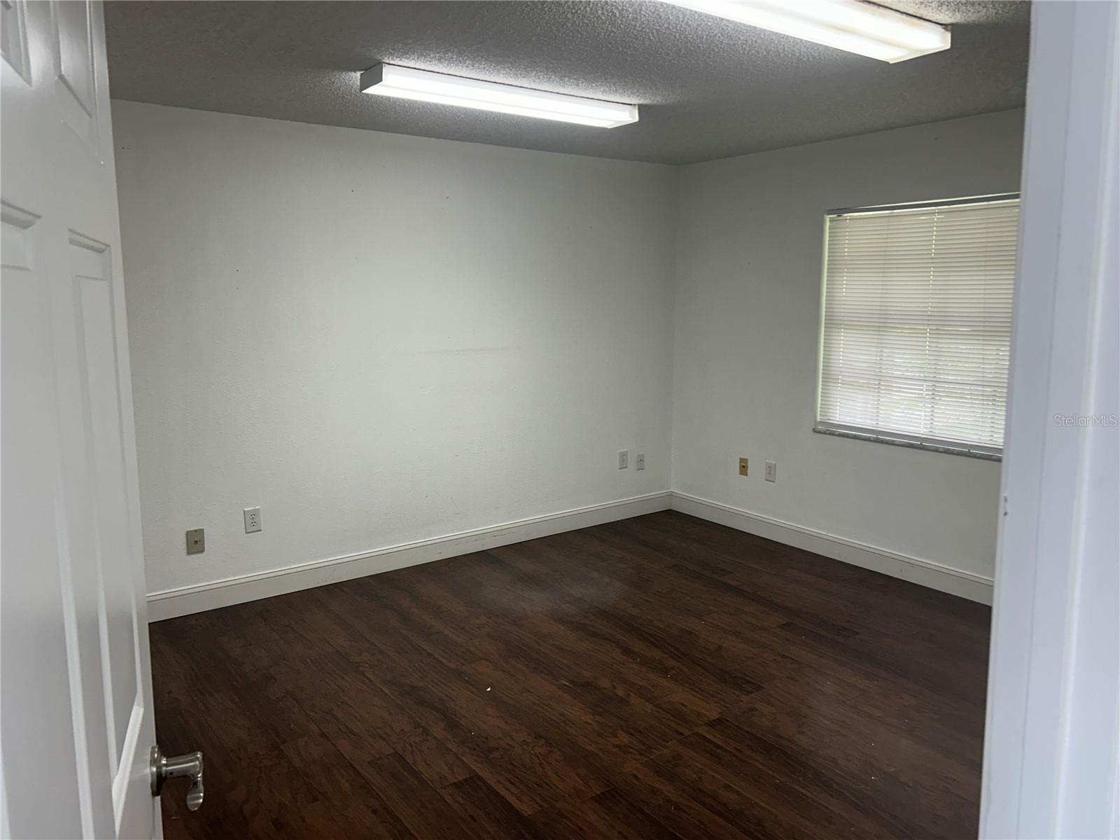 2945 Ne 3rd St #201 Property Photo 3