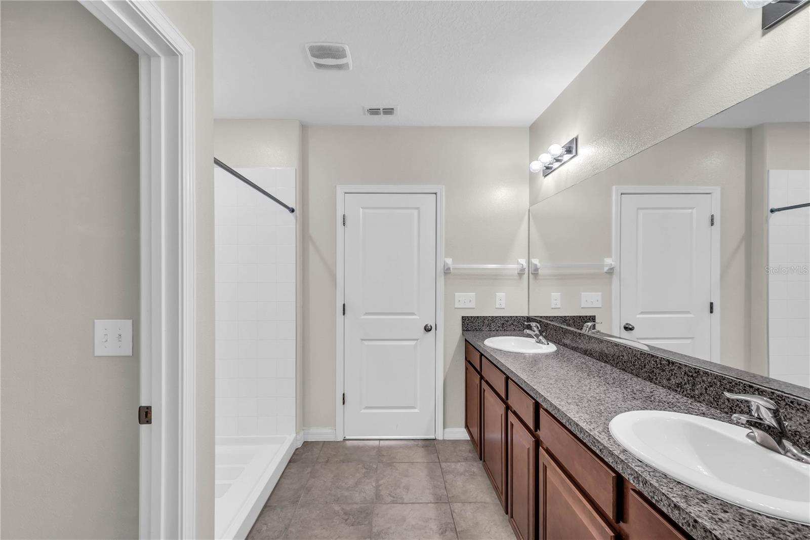 1739 Broad Winged Hawk Dr Property Photo 24