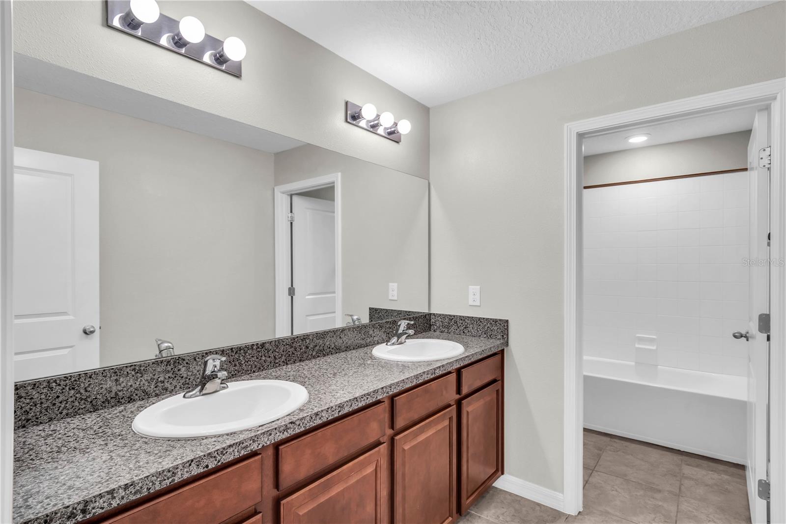 1739 Broad Winged Hawk Dr Property Photo 59