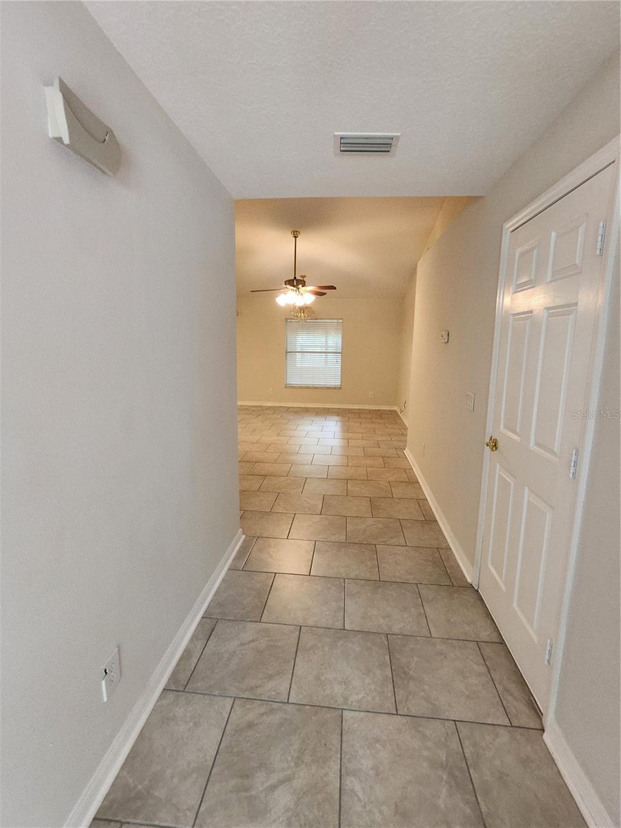 6521 E Grayson St Property Photo 2