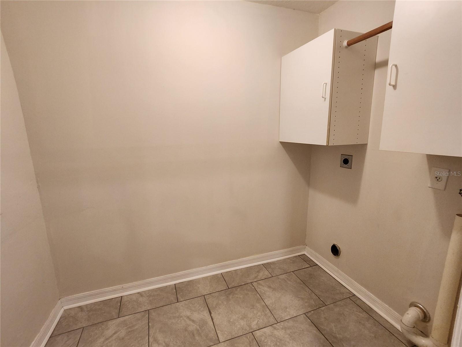 6521 E Grayson St Property Photo 6