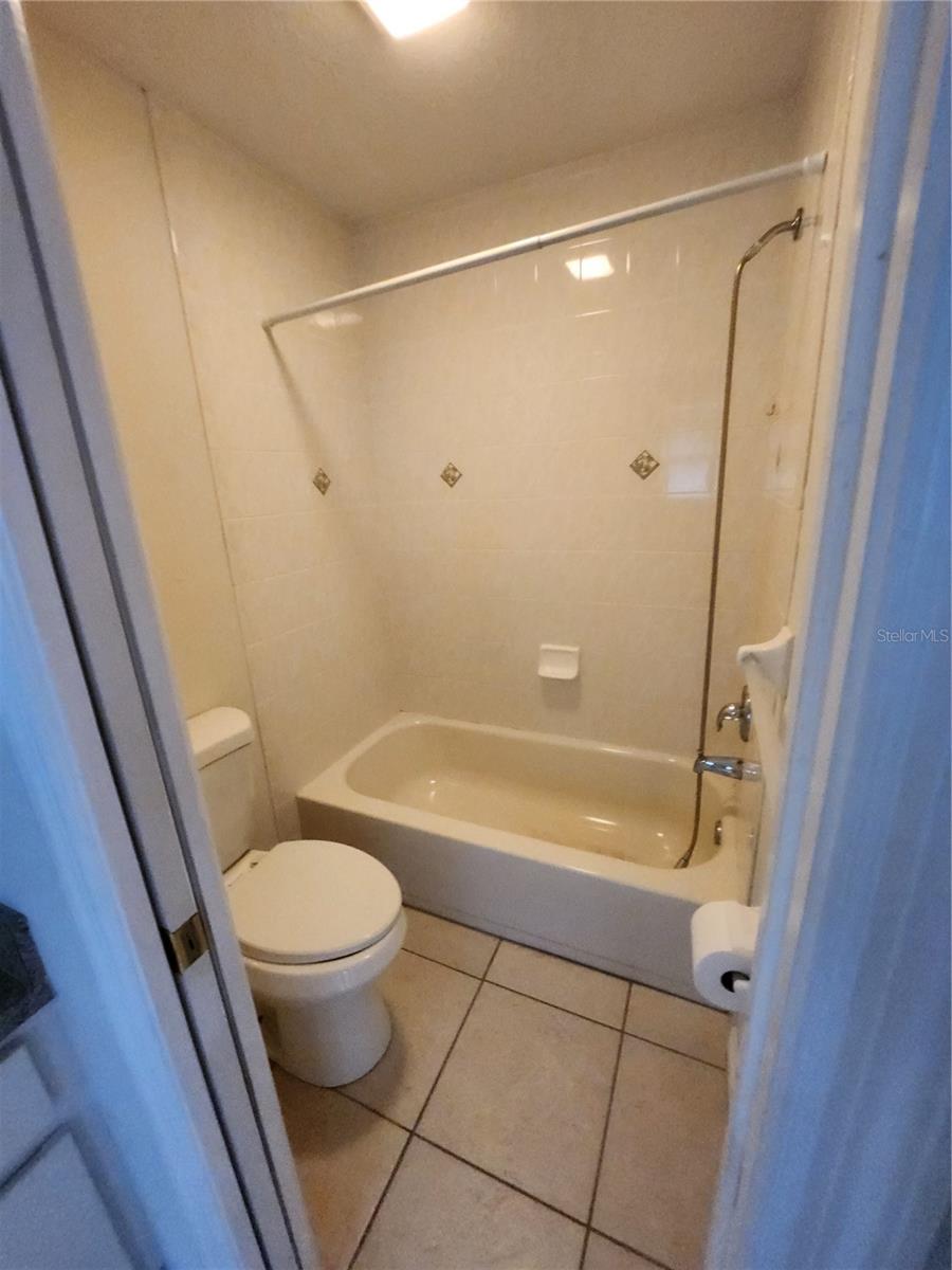 6521 E Grayson St Property Photo 11