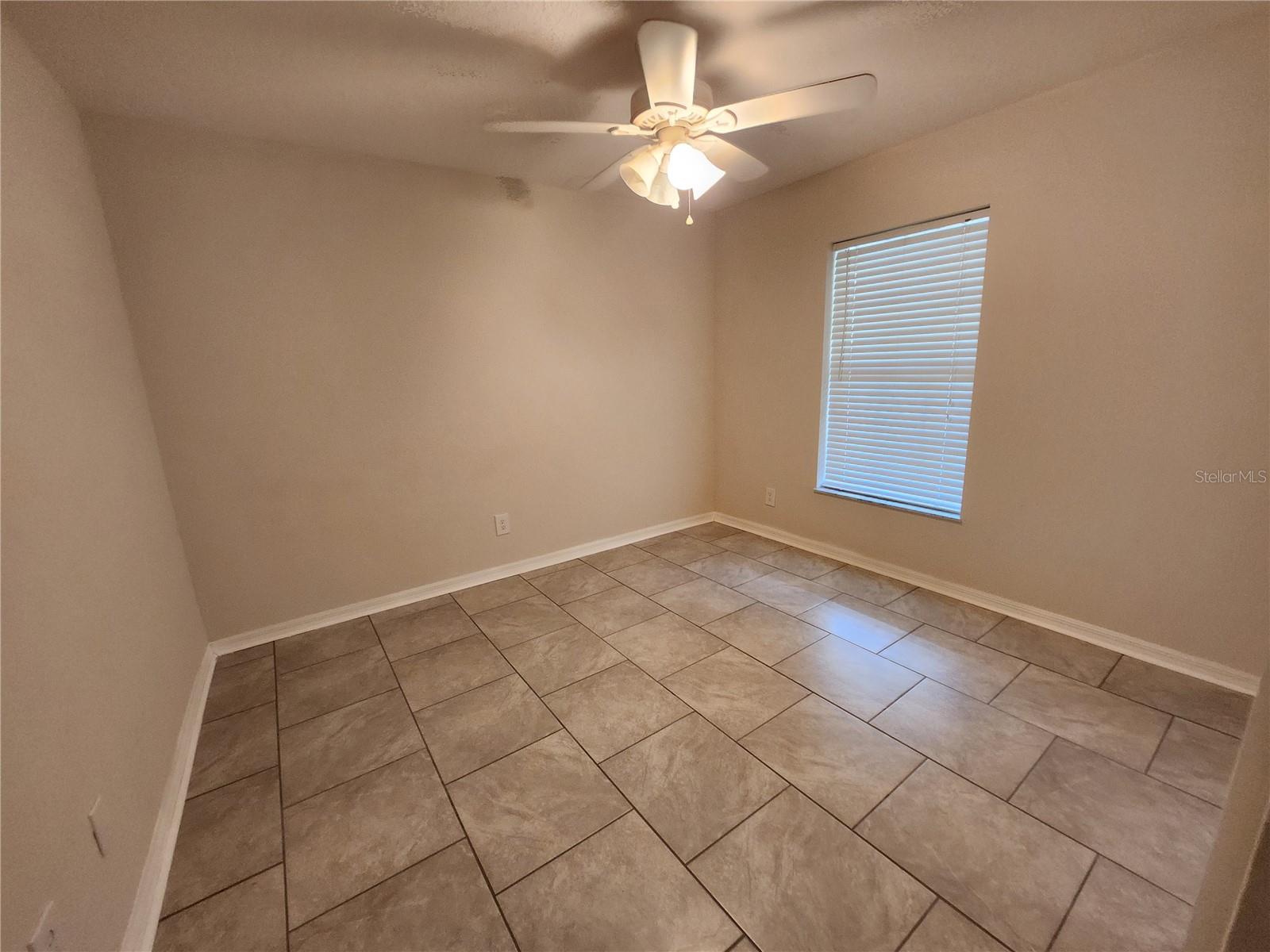 6521 E Grayson St Property Photo 13