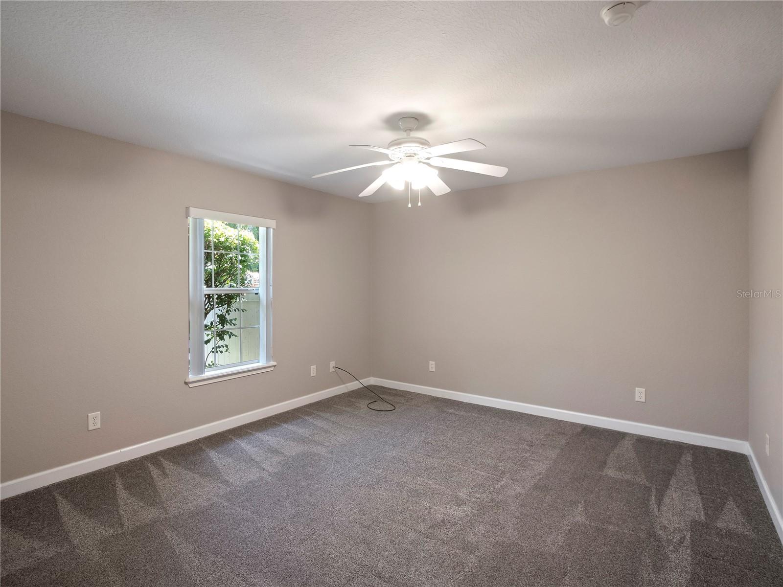 1258 Ne 51st Loop Property Photo 23