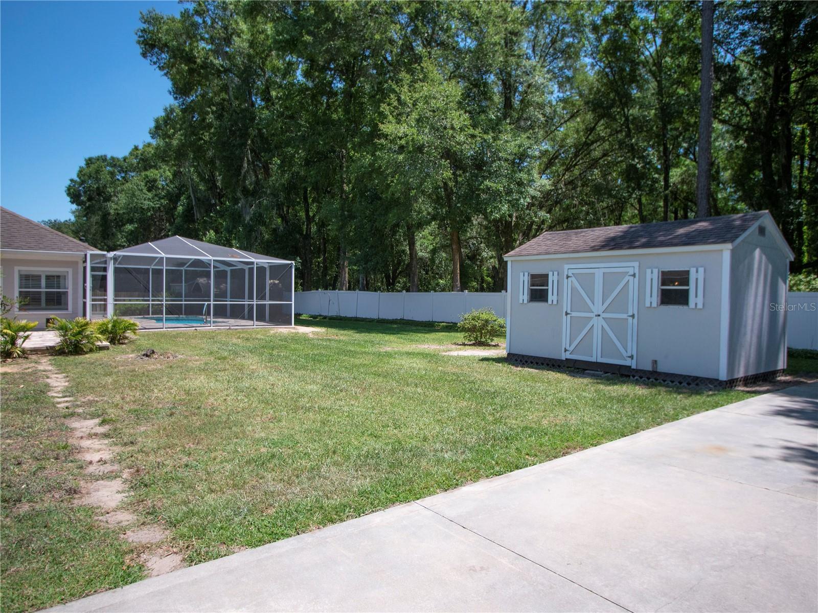 1258 Ne 51st Loop Property Photo 32