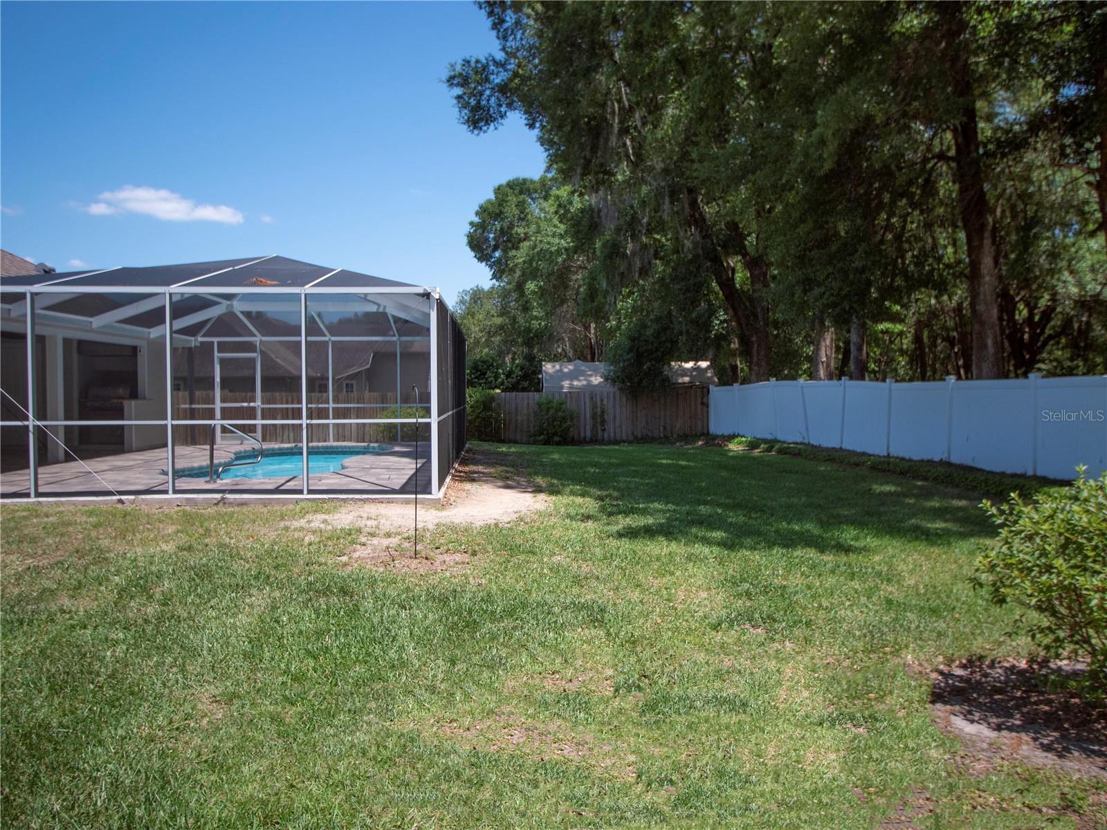 1258 Ne 51st Loop Property Photo 33