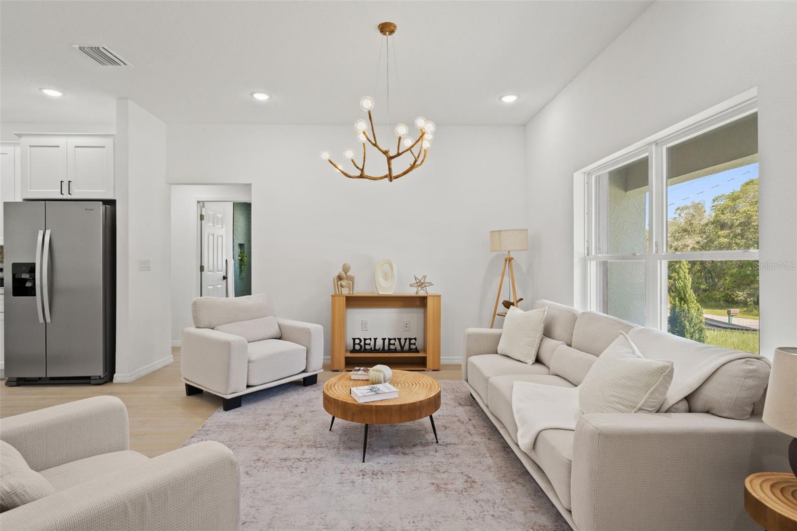 2784 W Paragon Property Photo 4
