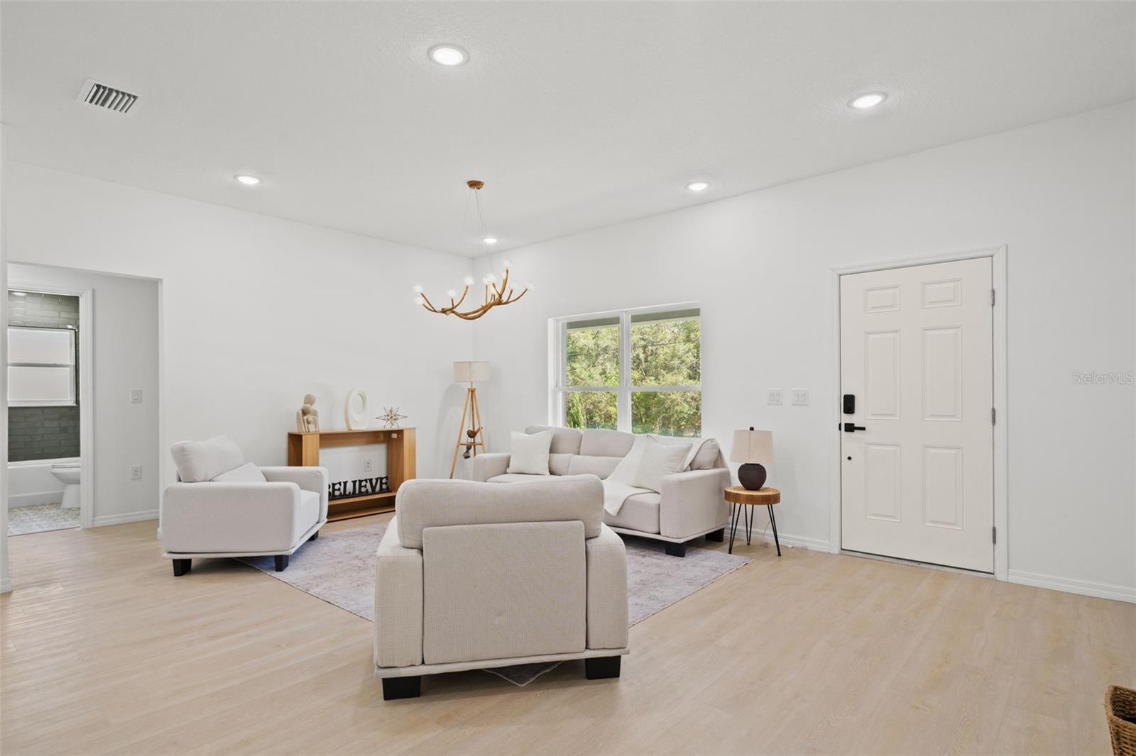 2784 W Paragon Property Photo 5