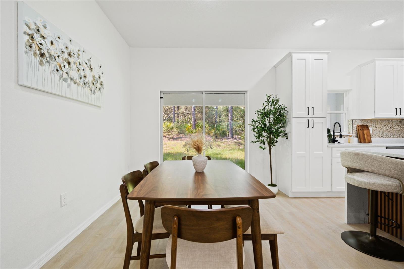 2784 W Paragon Property Photo 8