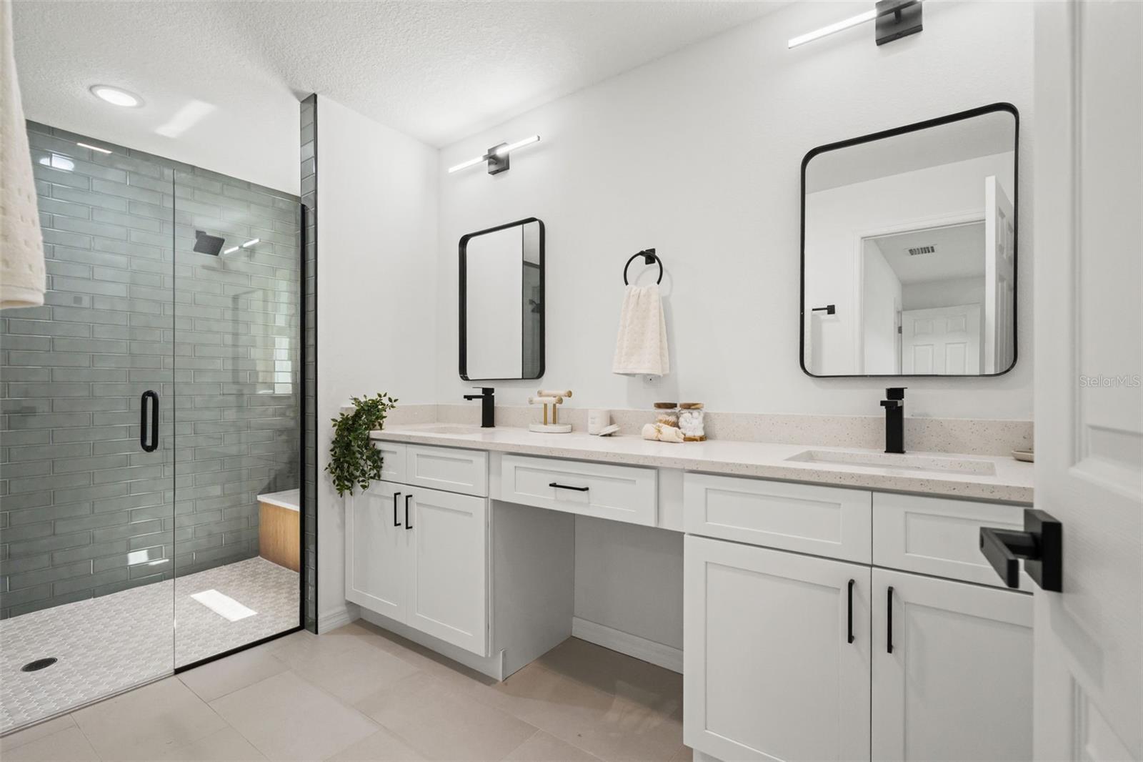 2784 W Paragon Property Photo 26
