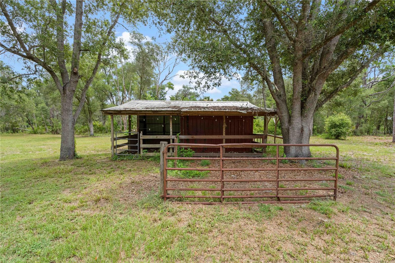 9459 N Eubanks Ter Property Photo 6