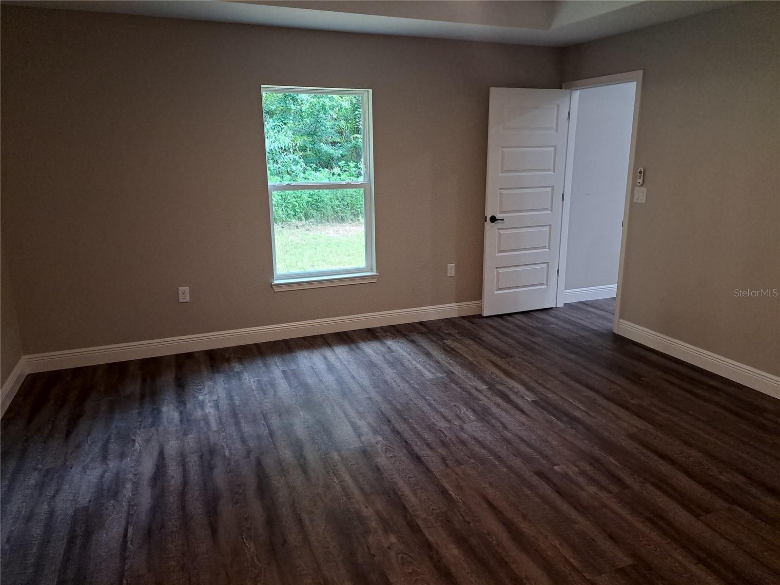 547 Grapewood Ln. Property Photo 14