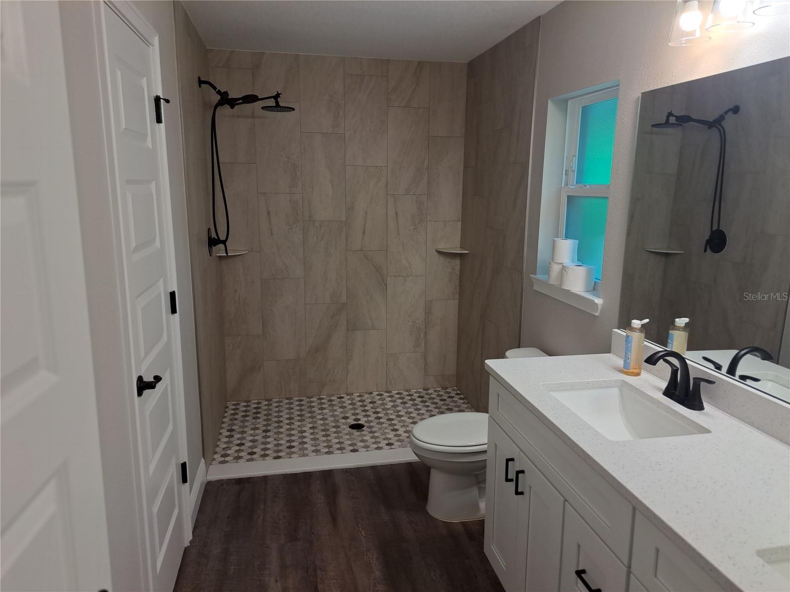 547 Grapewood Ln. Property Photo 15