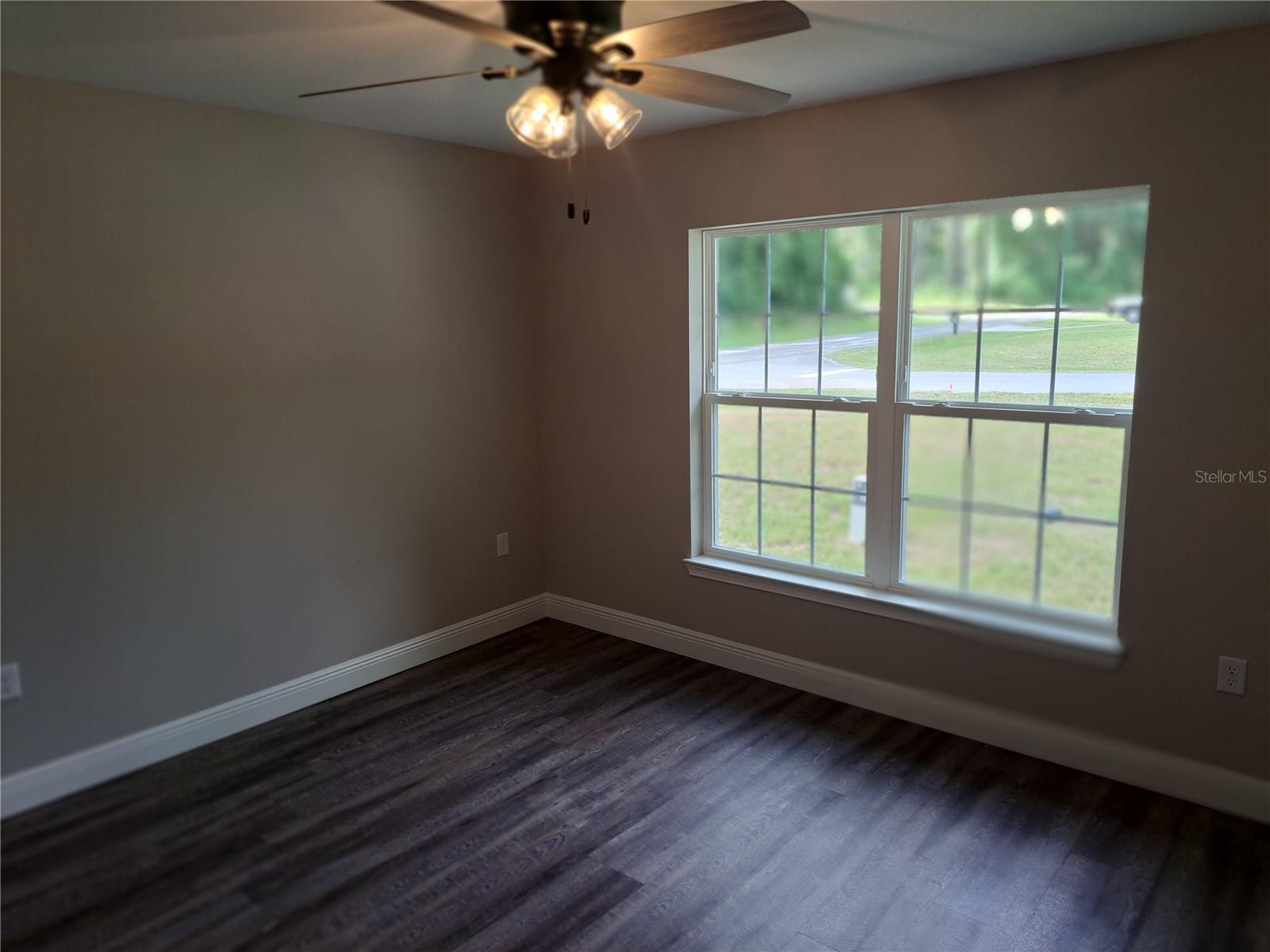 547 Grapewood Ln. Property Photo 20