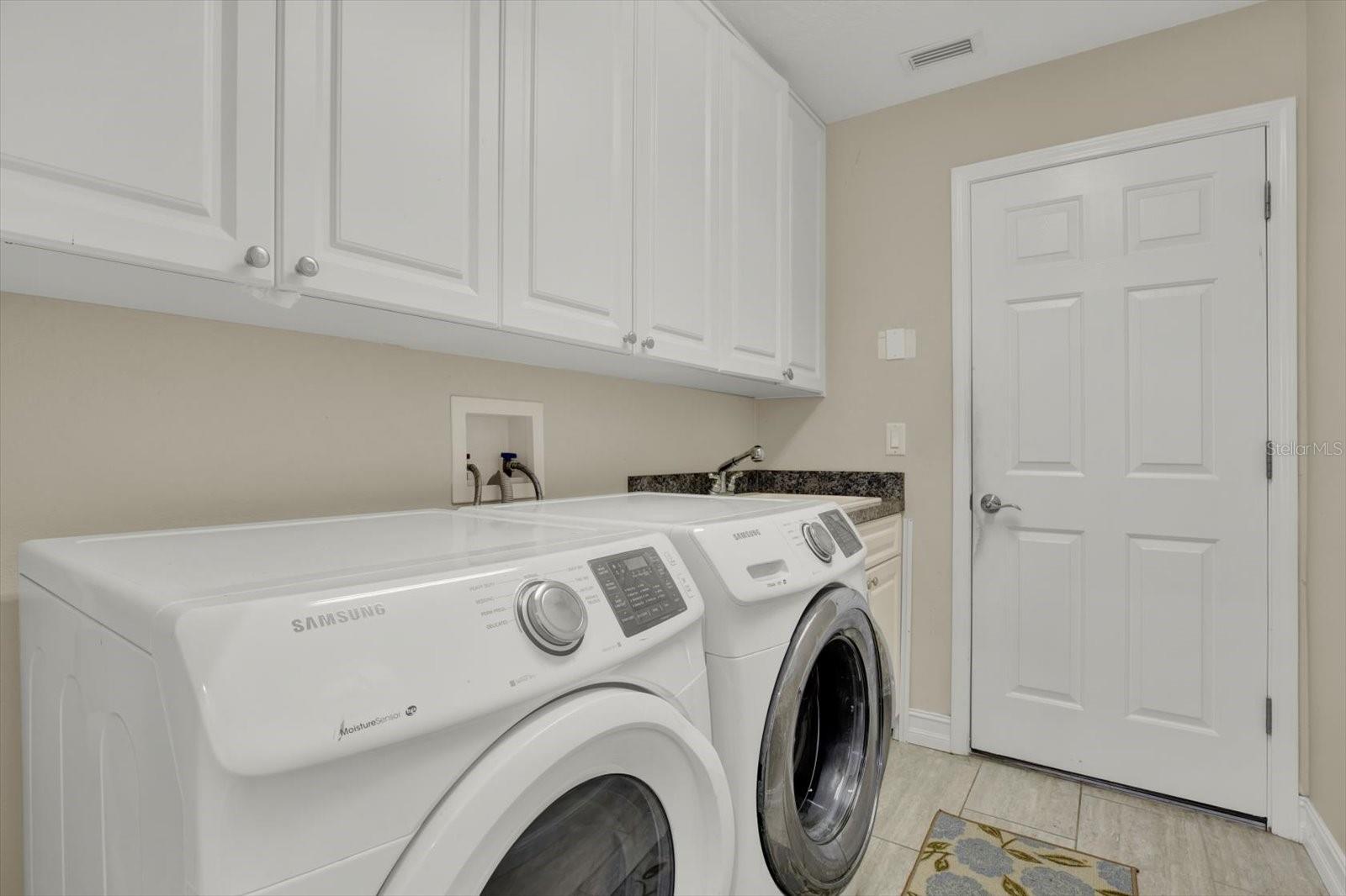 9137 Creedmoor Ln Property Photo 30