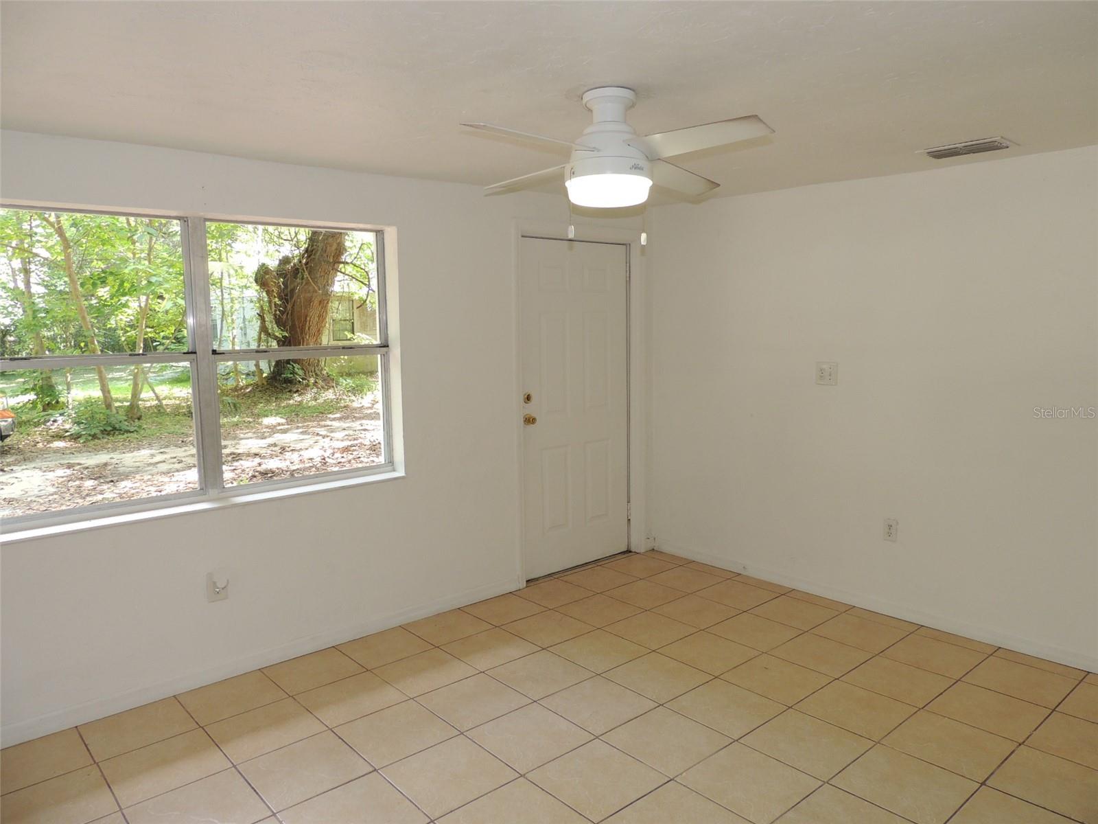1146 Ne 2nd Pl Property Photo 11